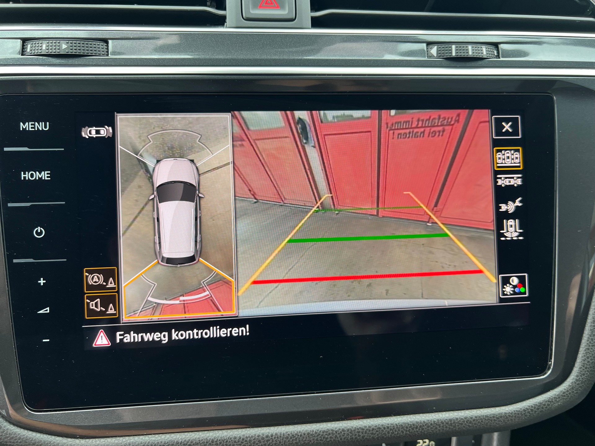 VW Tiguan Allspace 2.0 TDI SCR R-Line 4Motion DSG-image-24