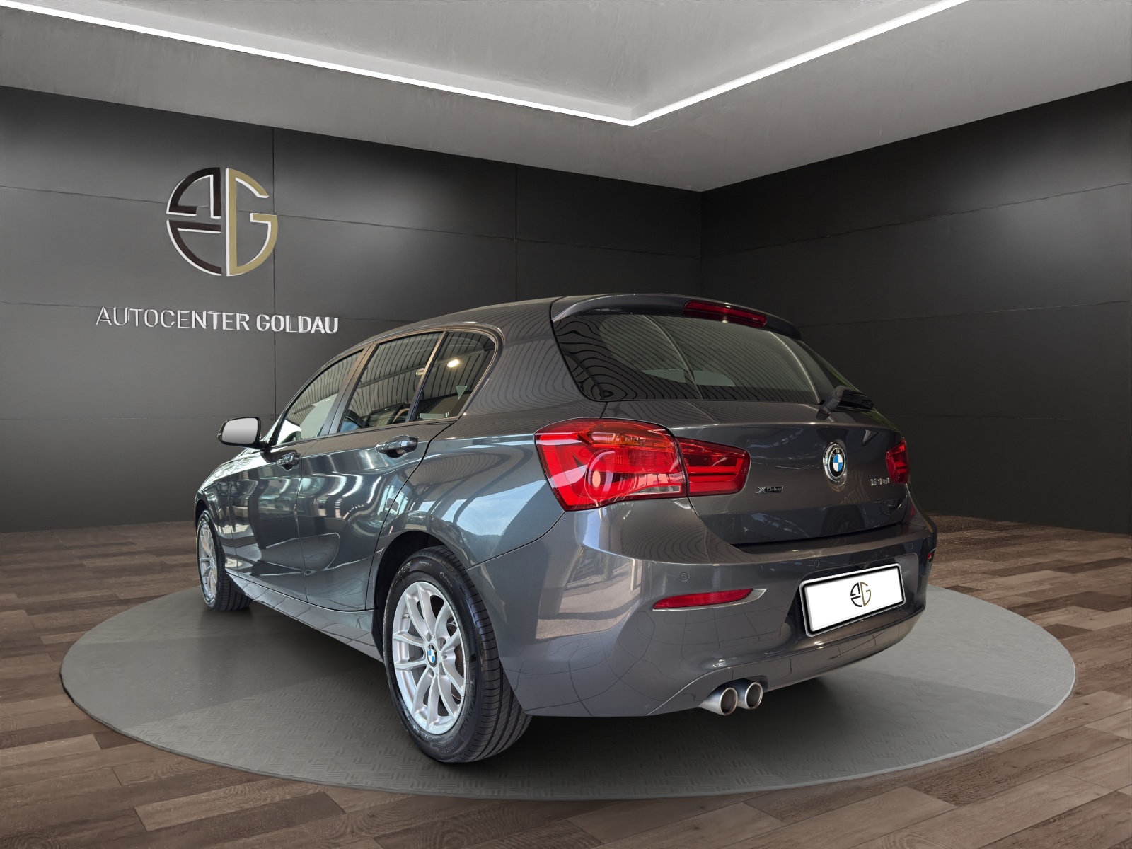 BMW 120d xDrive Steptronic-image-1