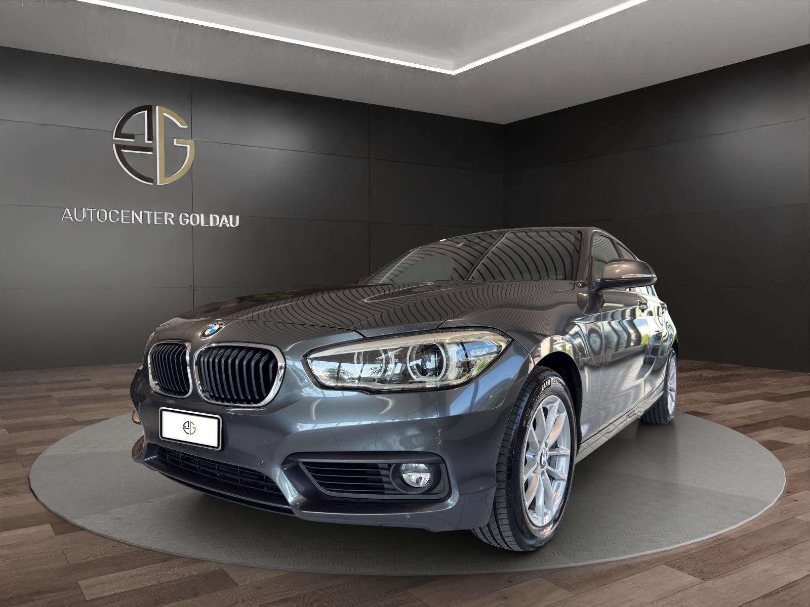 BMW 120d xDrive Steptronic-image-0