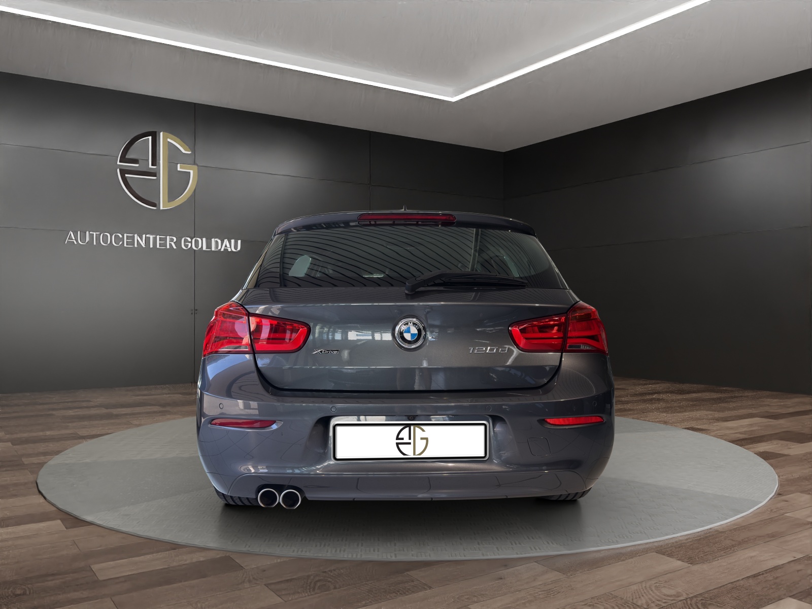 BMW 120d xDrive Steptronic-image-2
