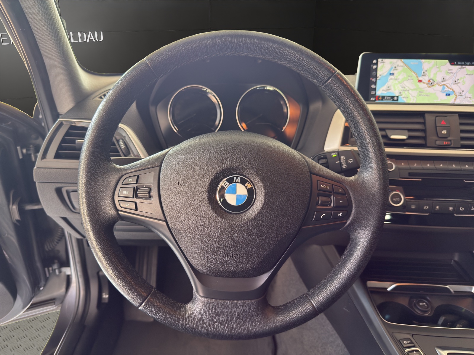 BMW 120d xDrive Steptronic-image-8