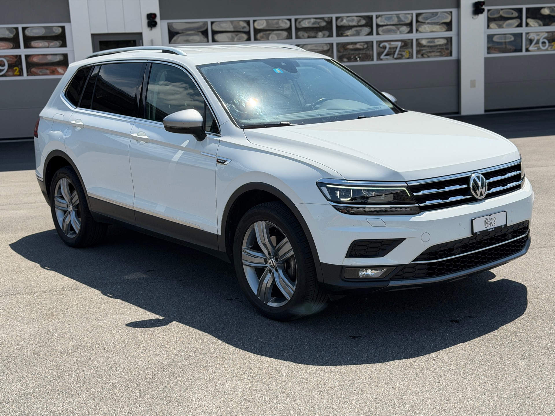 VW Tiguan Allspace 2.0 TDI SCR Trendline 4Motion DSG-image-0