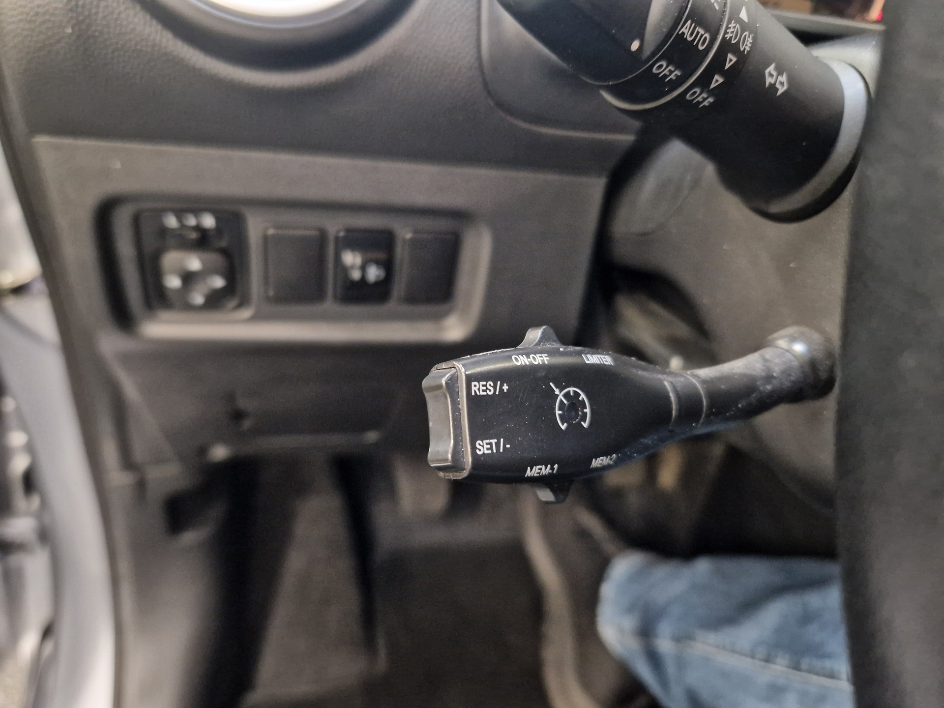 MITSUBISHI Attrage 1.2 Intense-image-6