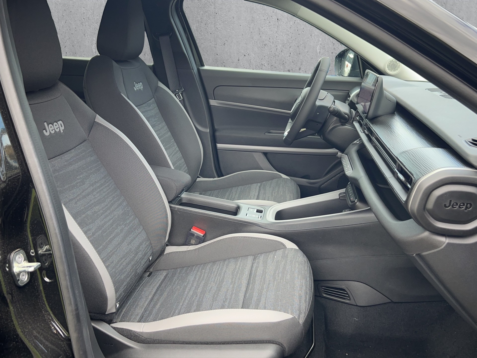 JEEP Avenger Longitude 156cv Business-image-10