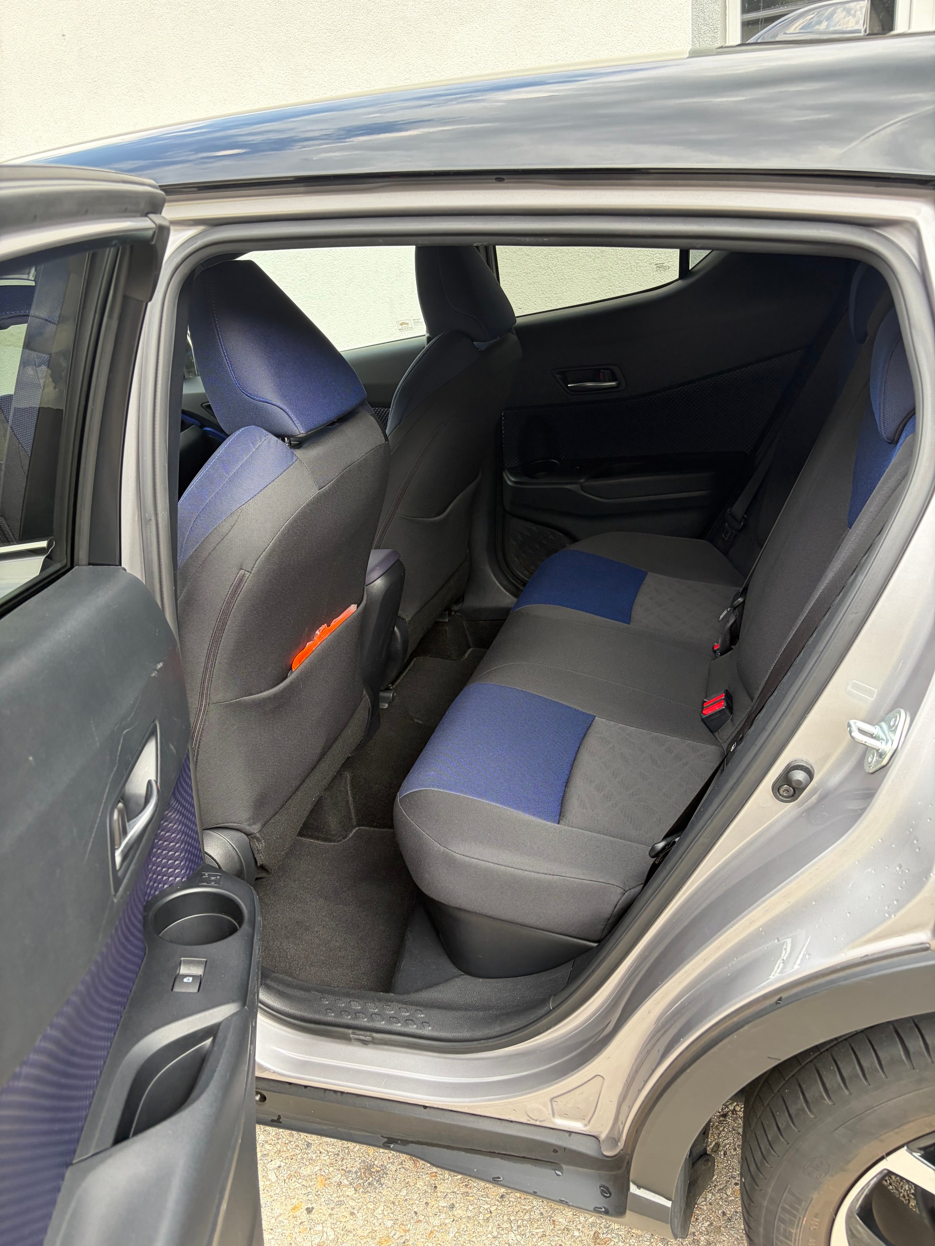 TOYOTA C-HR 1.8 HSD Style CVT-image-15