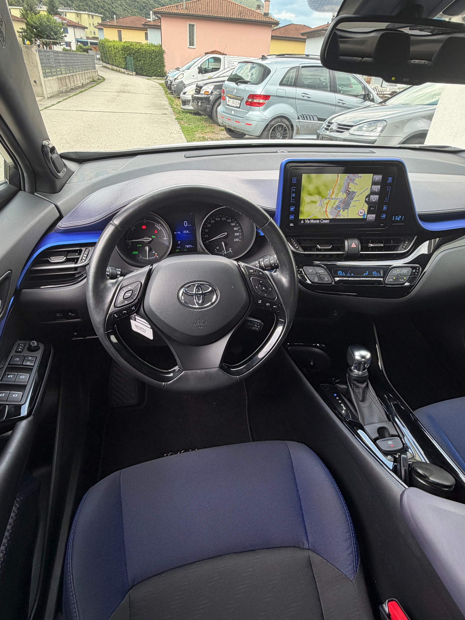TOYOTA C-HR 1.8 HSD Style CVT-image-11