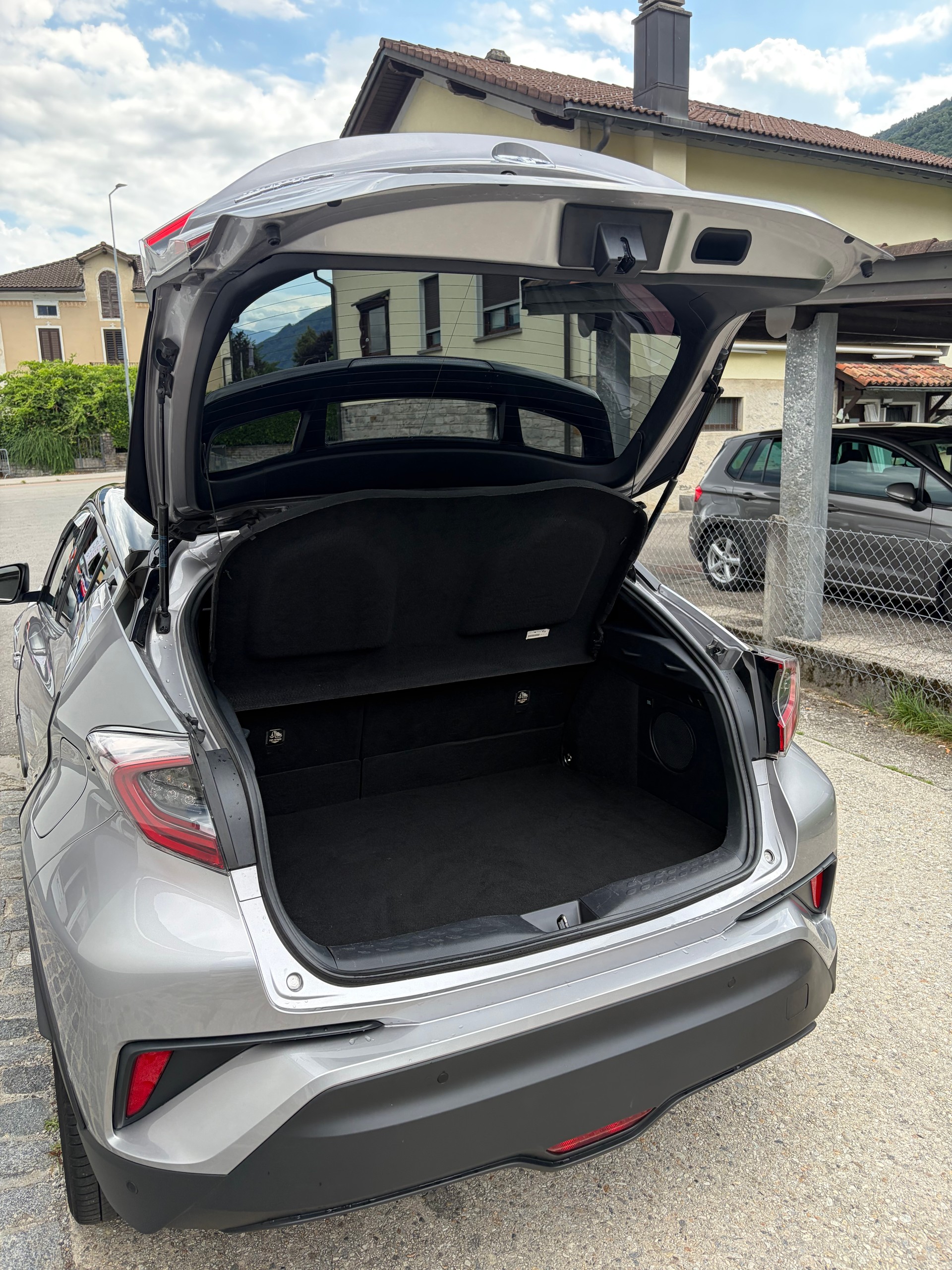 TOYOTA C-HR 1.8 HSD Style CVT-image-14