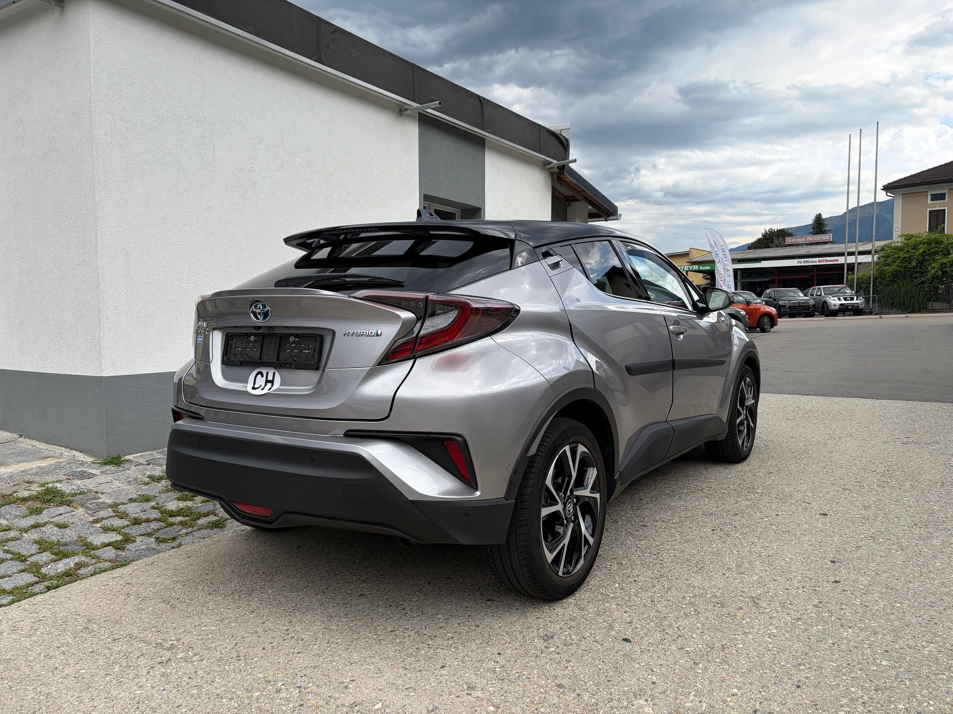 TOYOTA C-HR 1.8 HSD Style CVT-image-4