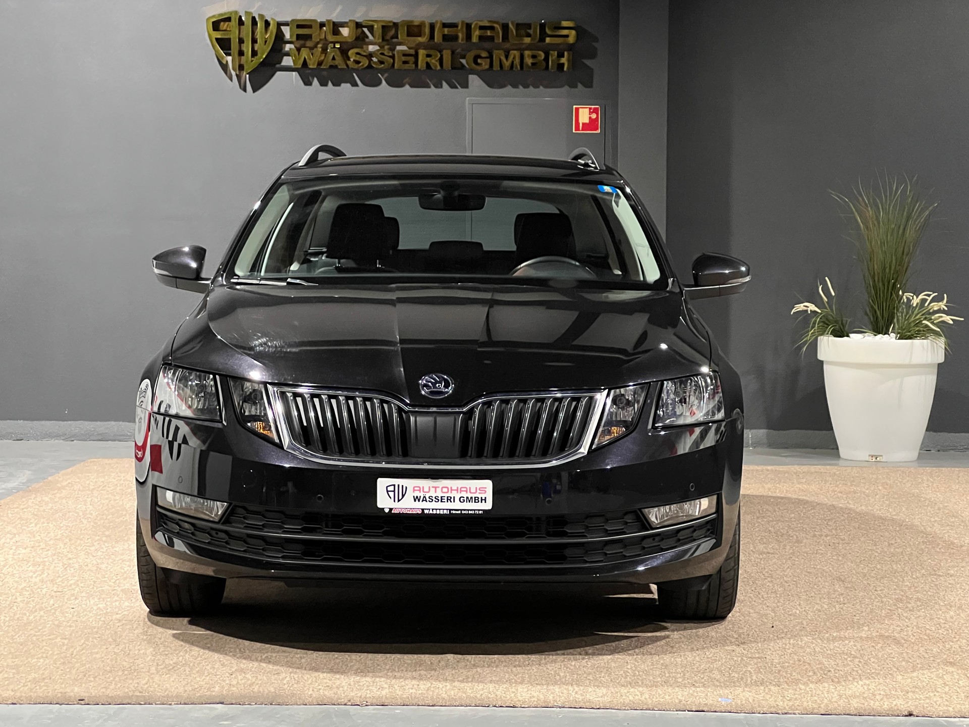 SKODA Octavia Combi 1.5 TSI Swiss Line-image-8