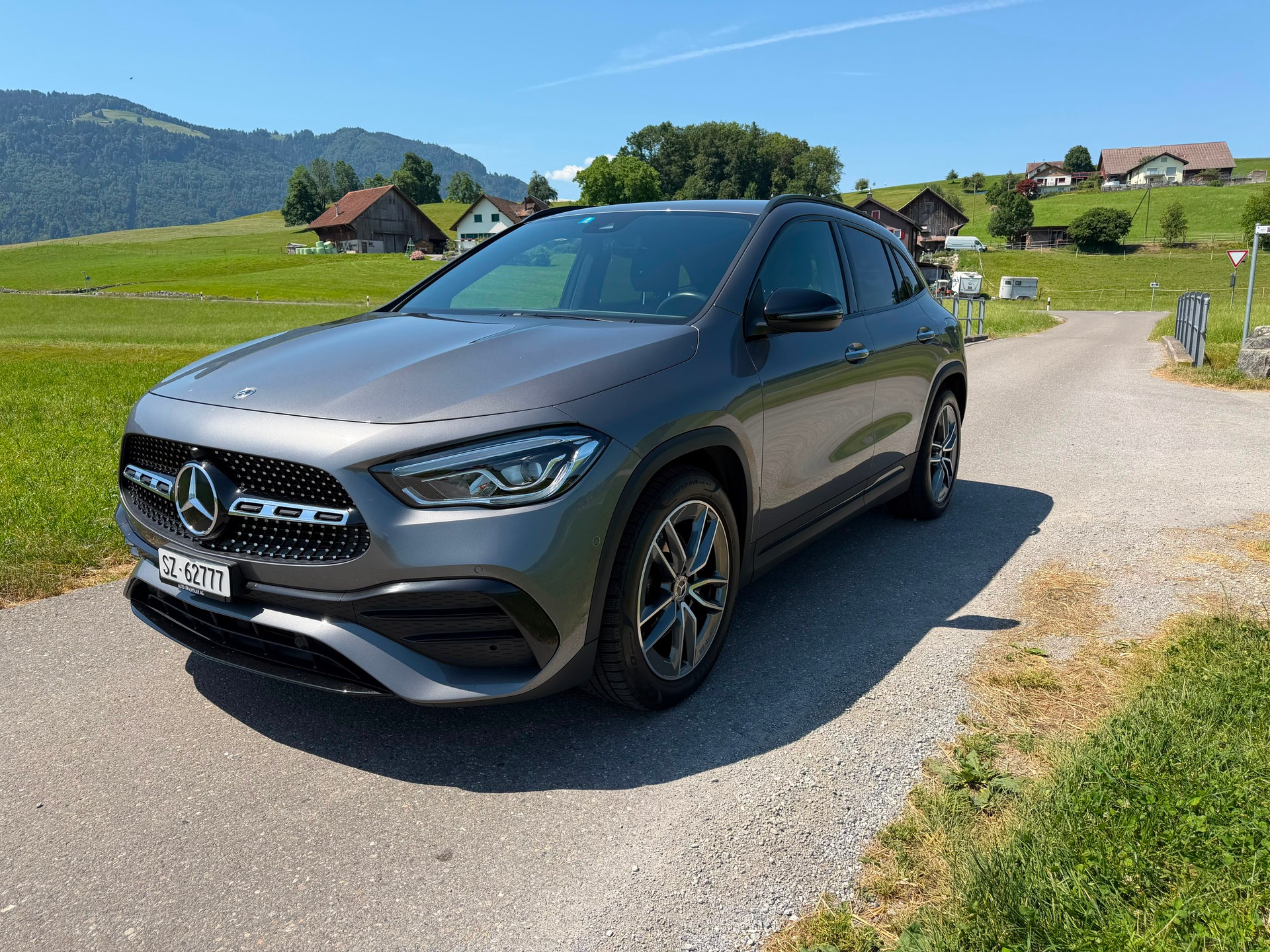MERCEDES-BENZ AMG Line 4 Matic-image-2