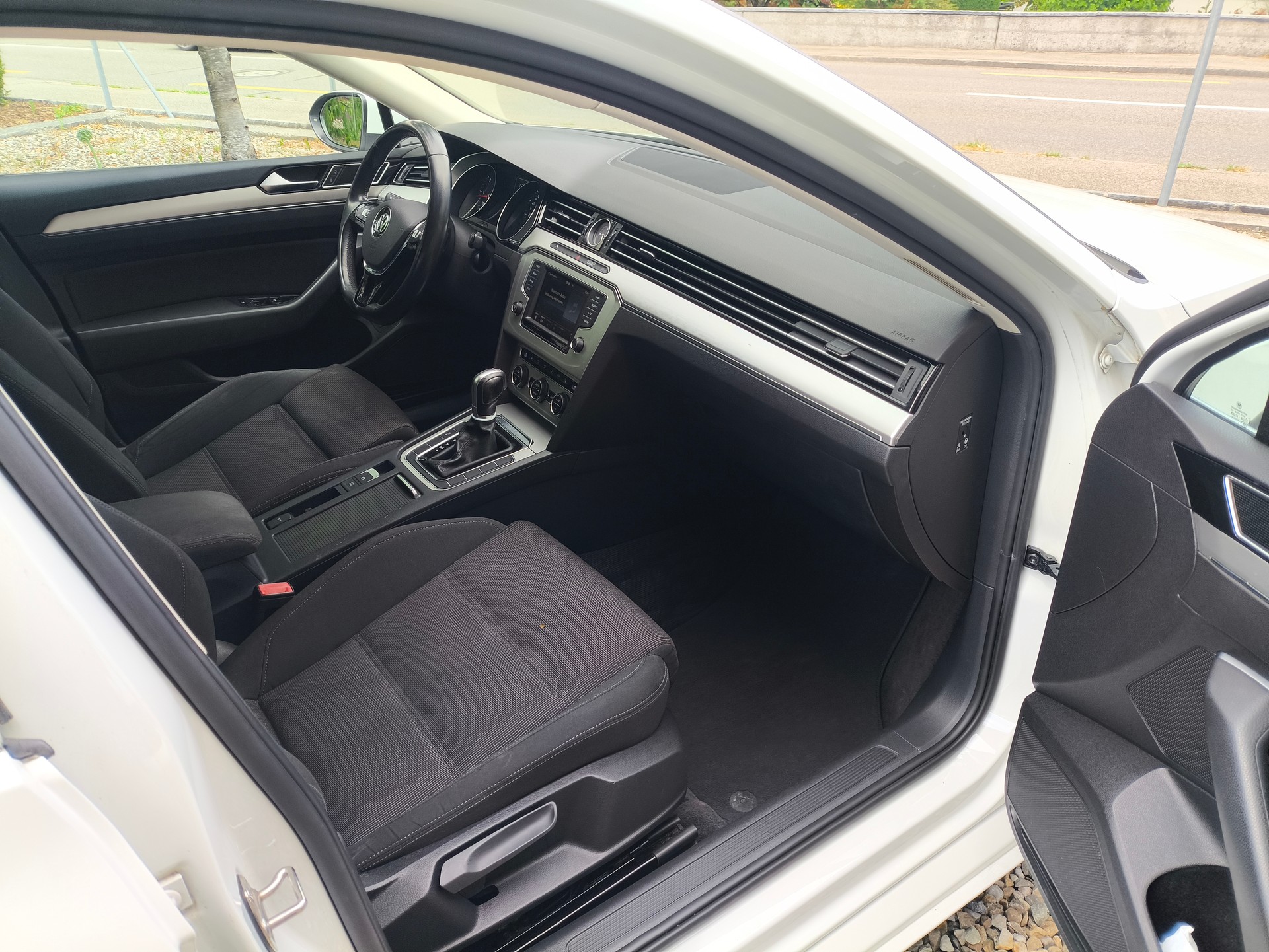 VW Passat Variant 2.0 TDI BMT Comfortline DSG-image-7