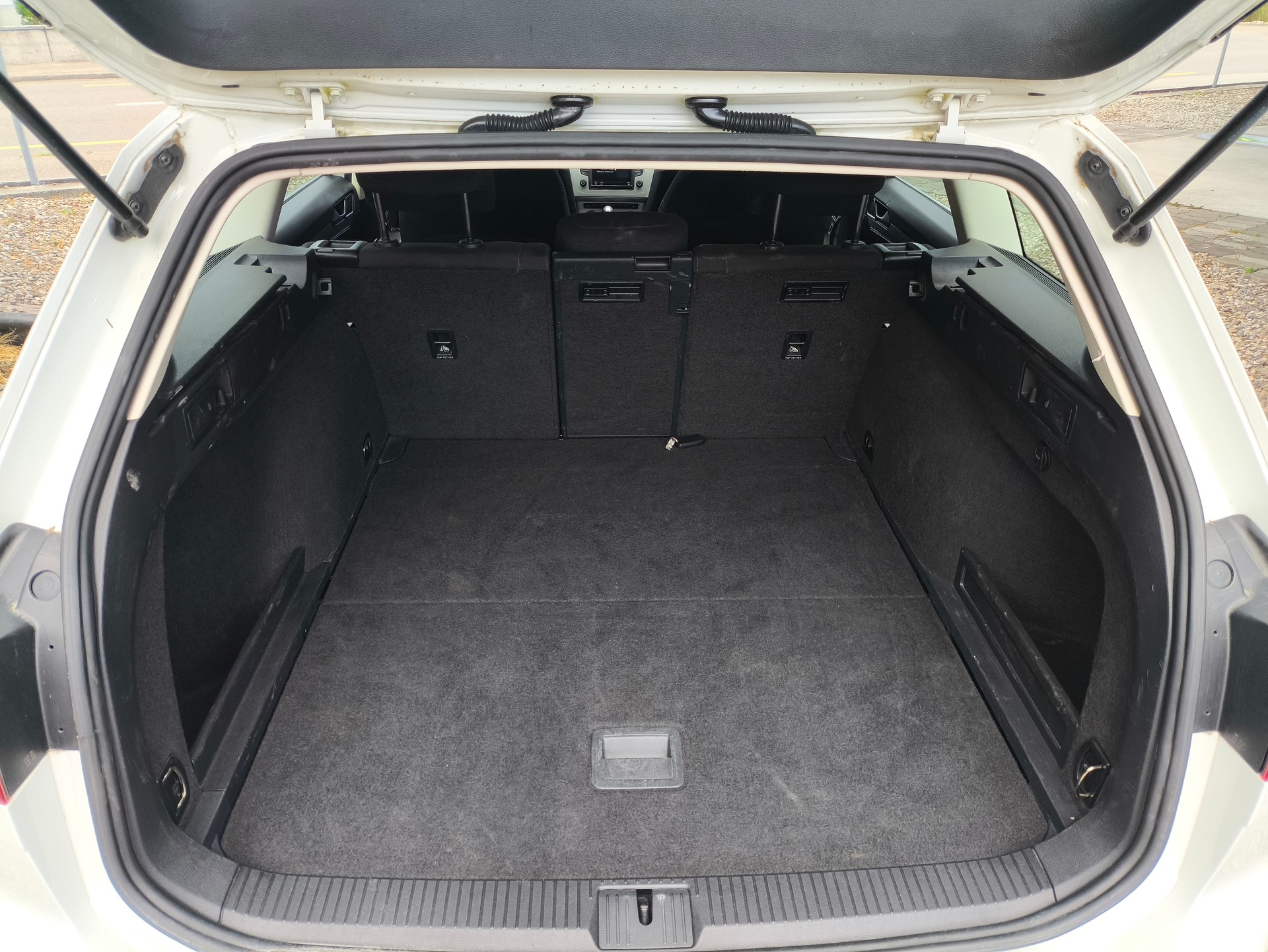 VW Passat Variant 2.0 TDI BMT Comfortline DSG-image-10