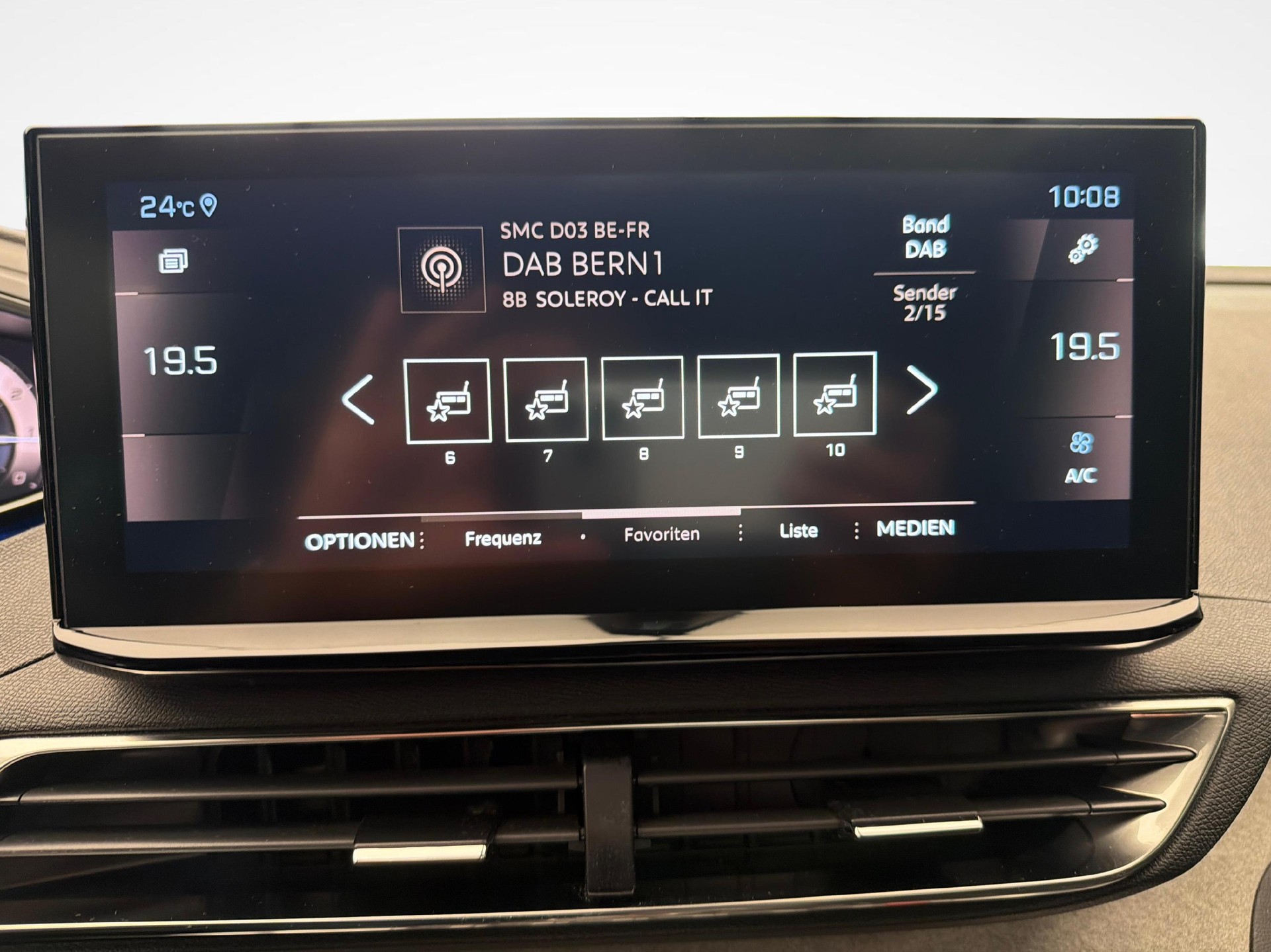 PEUGEOT 3008 1.2 PureTech GT Pack-image-13