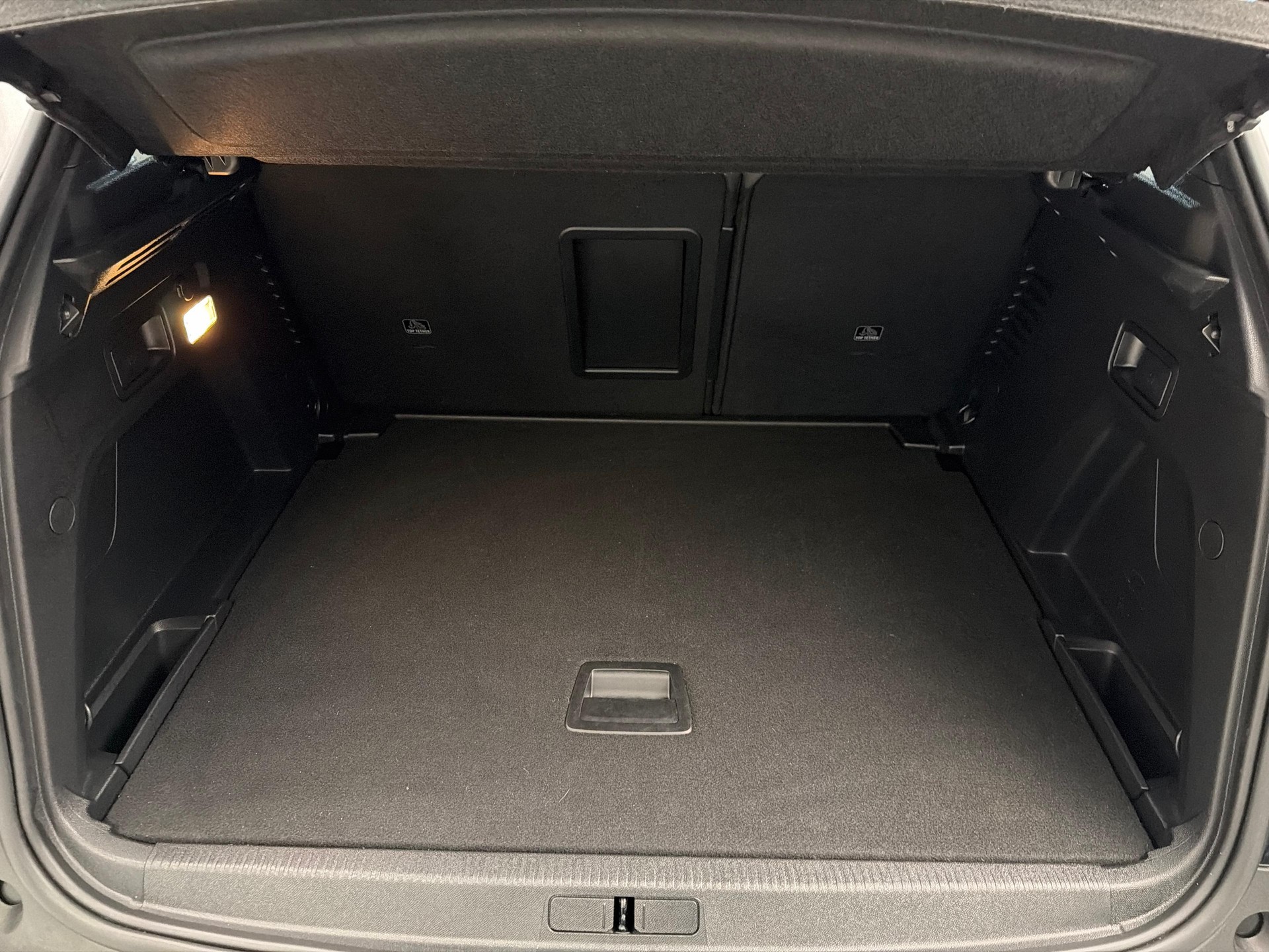 PEUGEOT 3008 1.2 PureTech GT Pack-image-11
