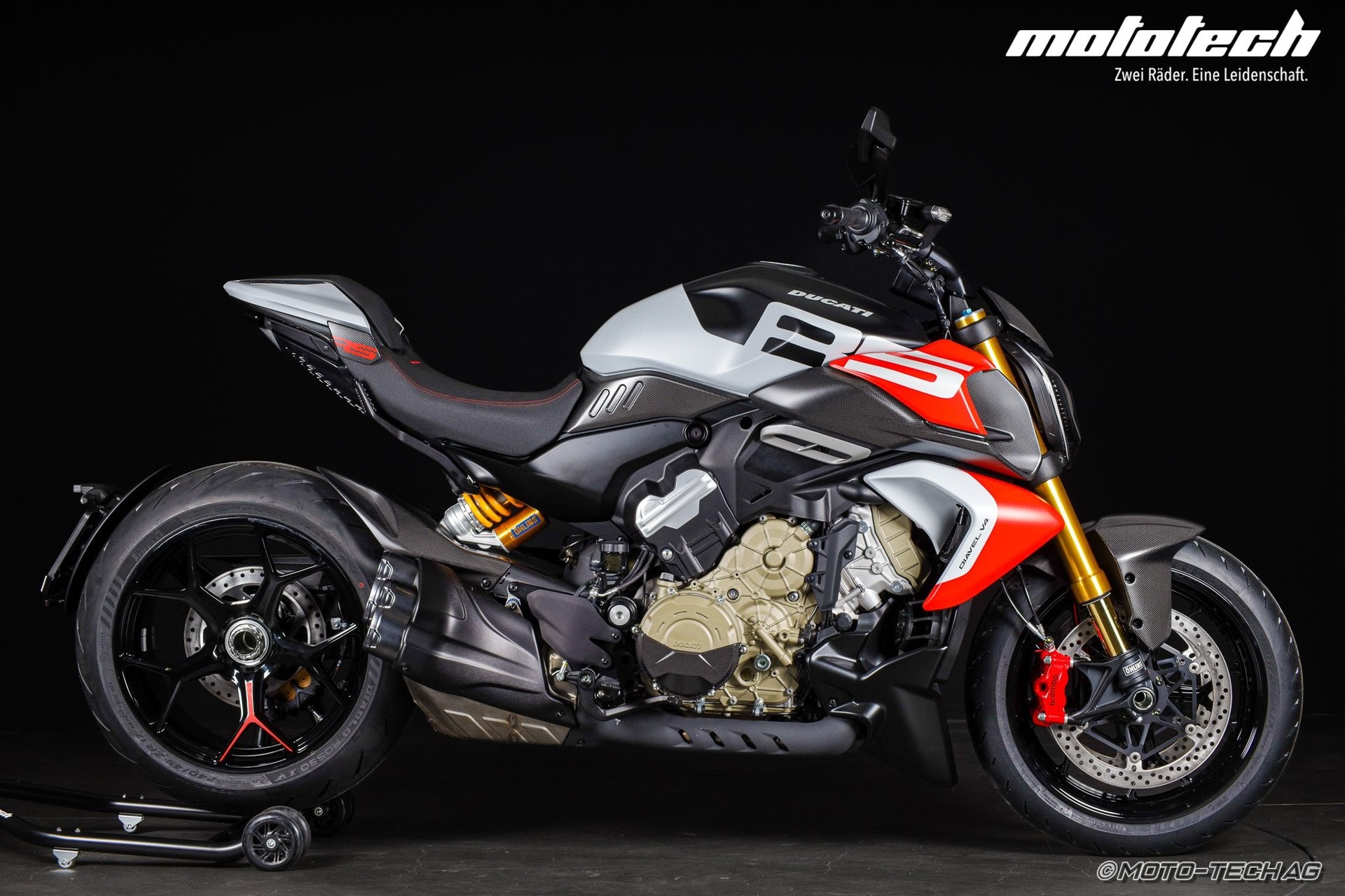 DUCATI Diavel V4 RS / 4 JAHRE GARANTIE-showroom-element-2