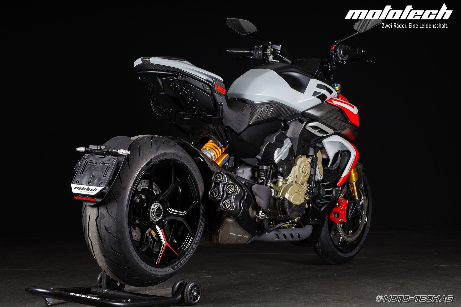 DUCATI Diavel V4 RS / 4 JAHRE GARANTIE-showroom-element-3