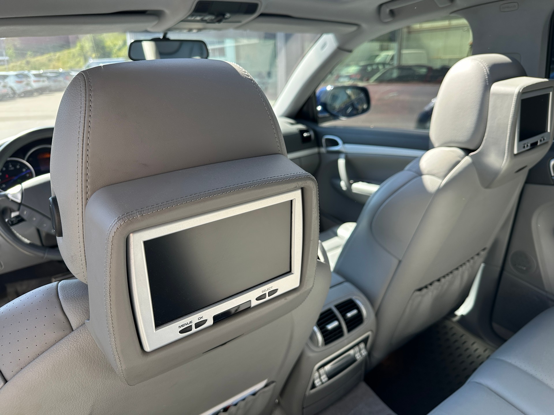 PORSCHE Cayenne S-image-9