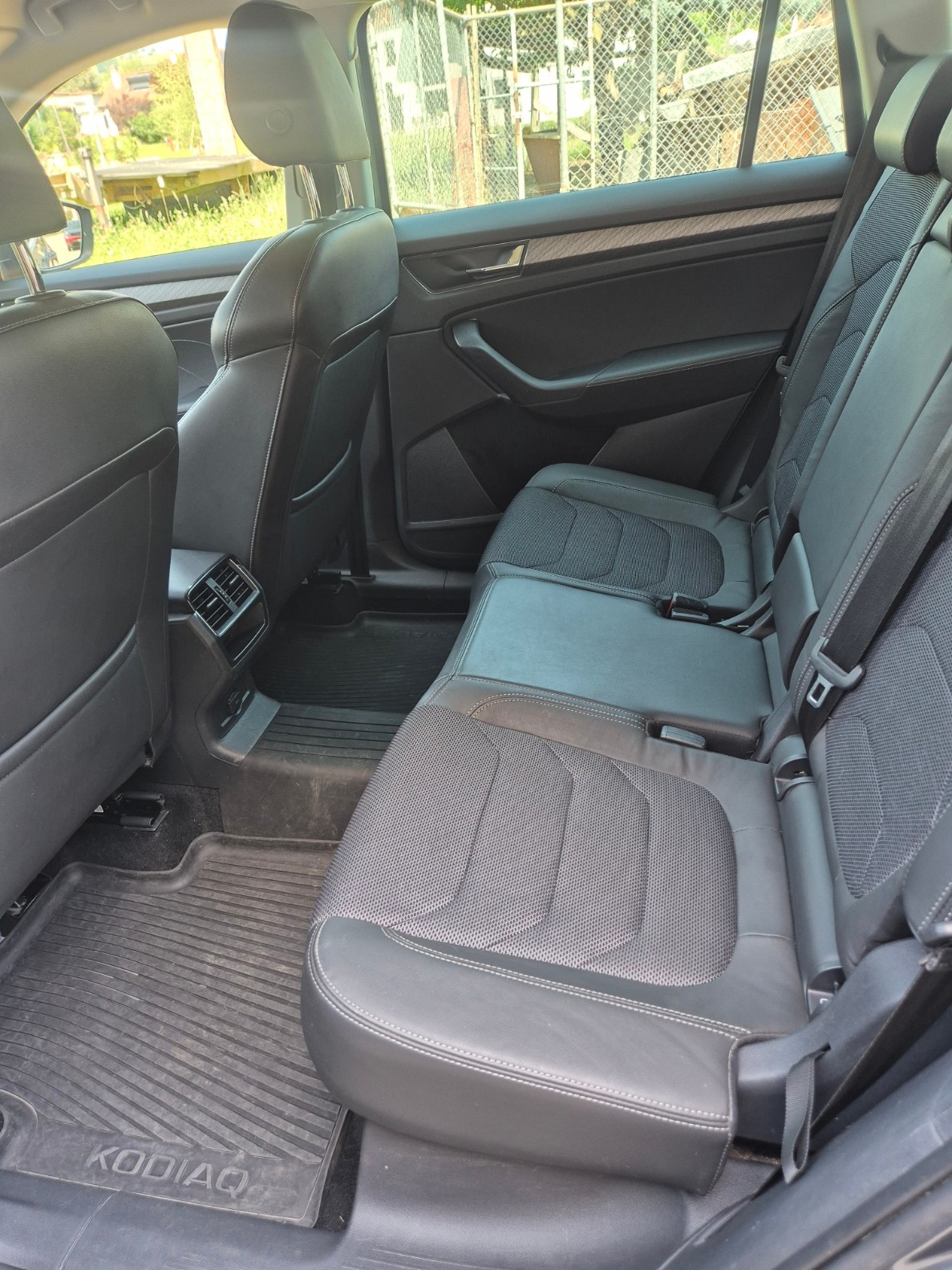 SKODA 2.0 TDI 200 Style DSG-image-3