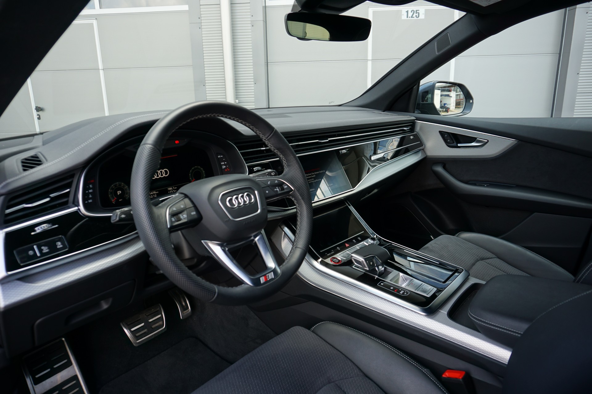AUDI SQ8 SUV TFSI quattro tiptronic-image-10
