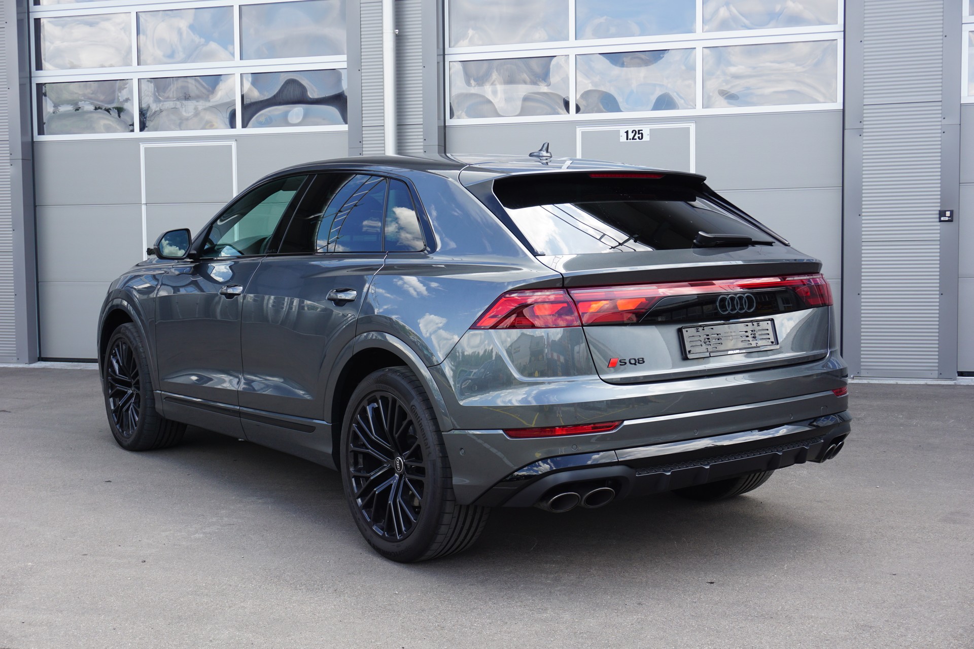 AUDI SQ8 SUV TFSI quattro tiptronic-image-4