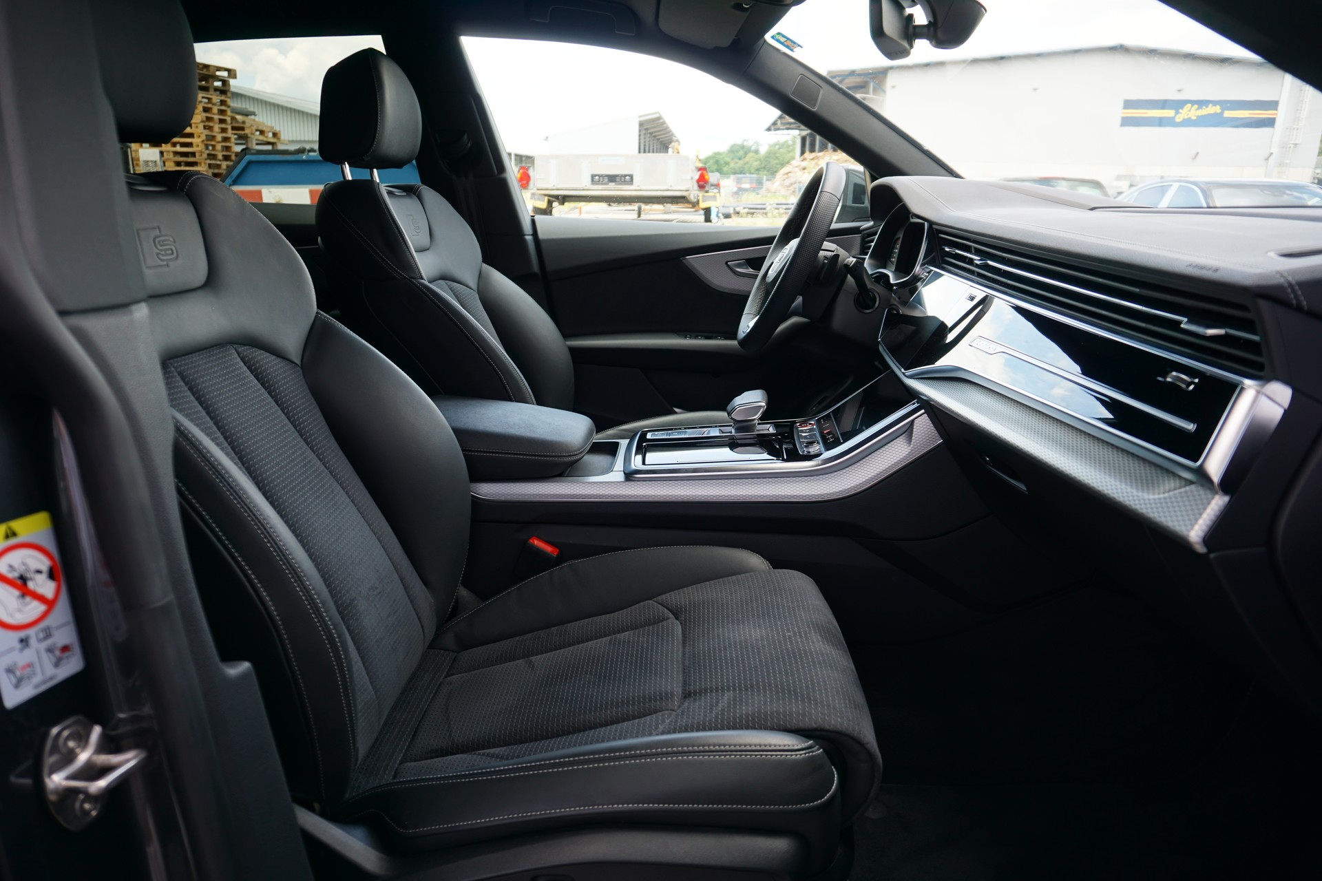 AUDI SQ8 SUV TFSI quattro tiptronic-image-8