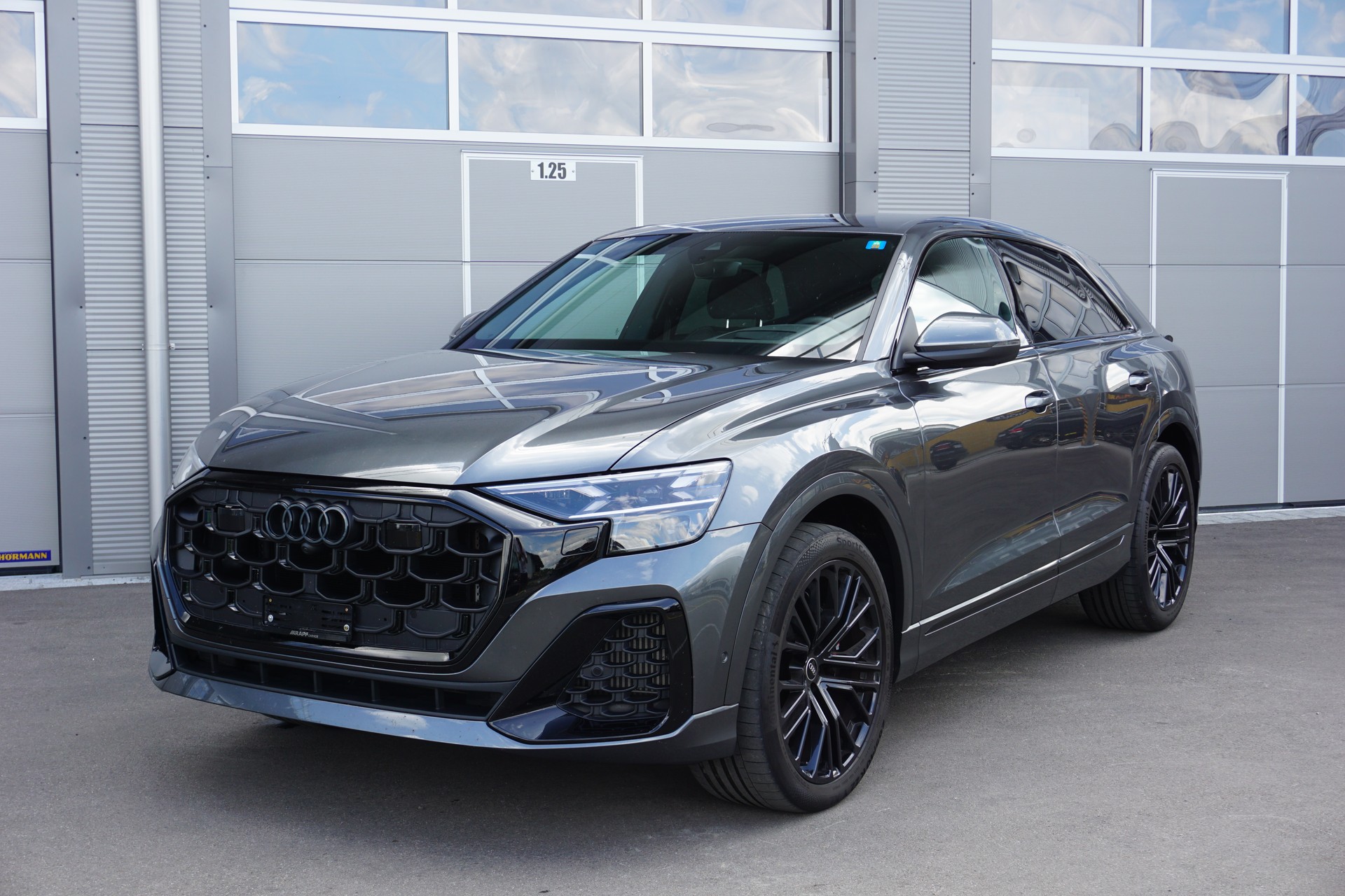 AUDI SQ8 SUV TFSI quattro tiptronic-image-0
