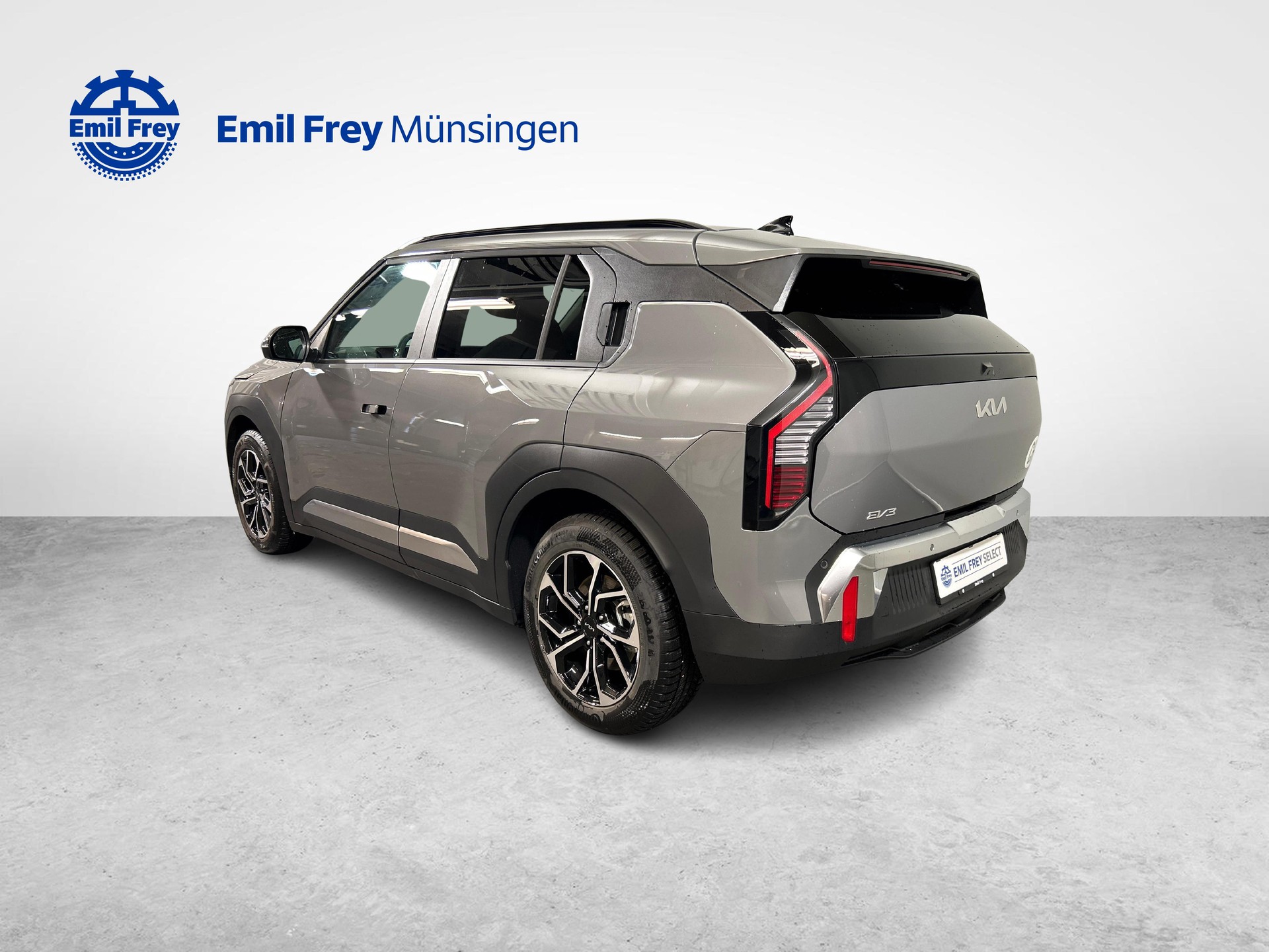 KIA EV3 81 kWh Earth-image-10