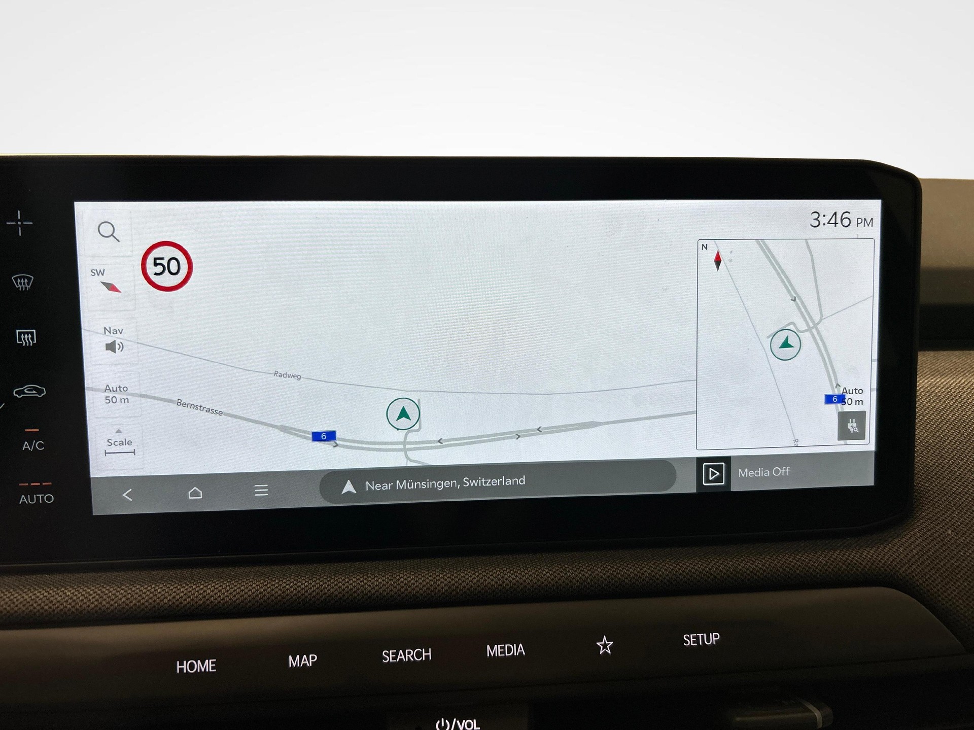KIA EV3 81 kWh Earth-image-7