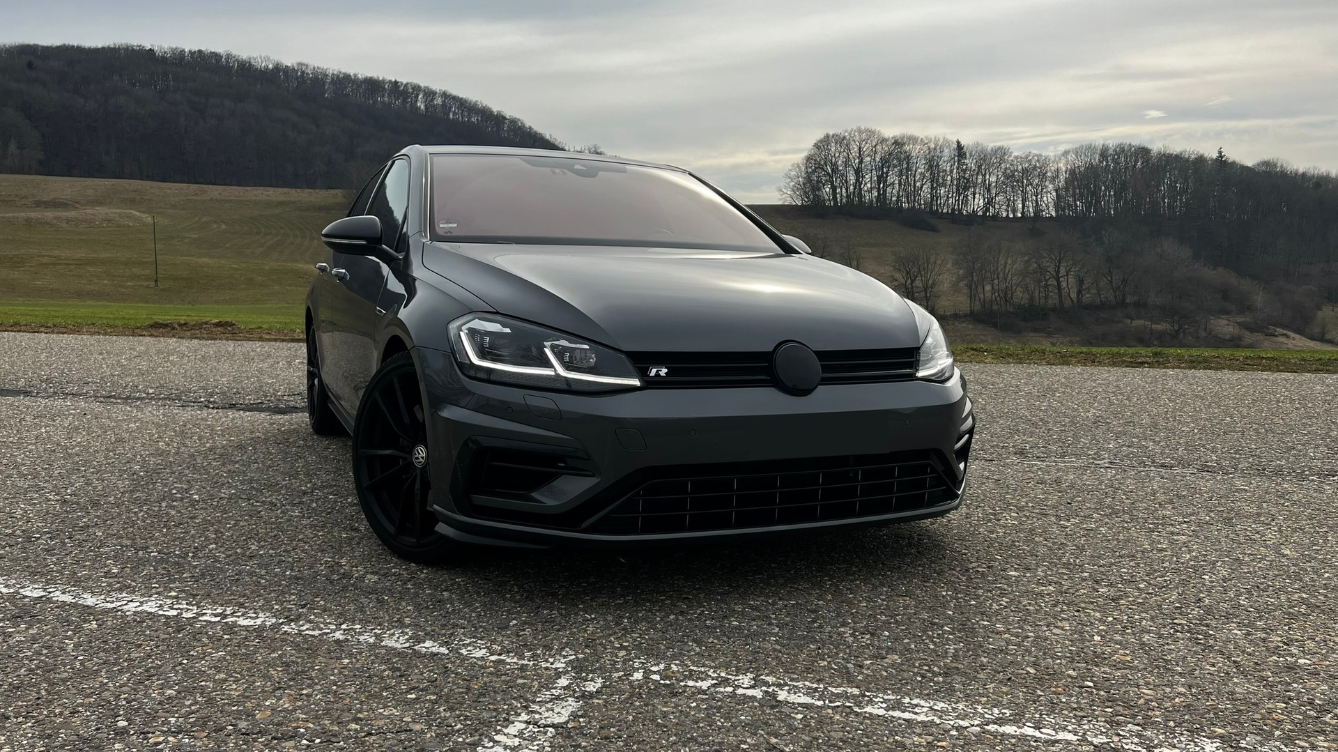 VW 2.0 TSI R 310 DSG 4motion-image-0