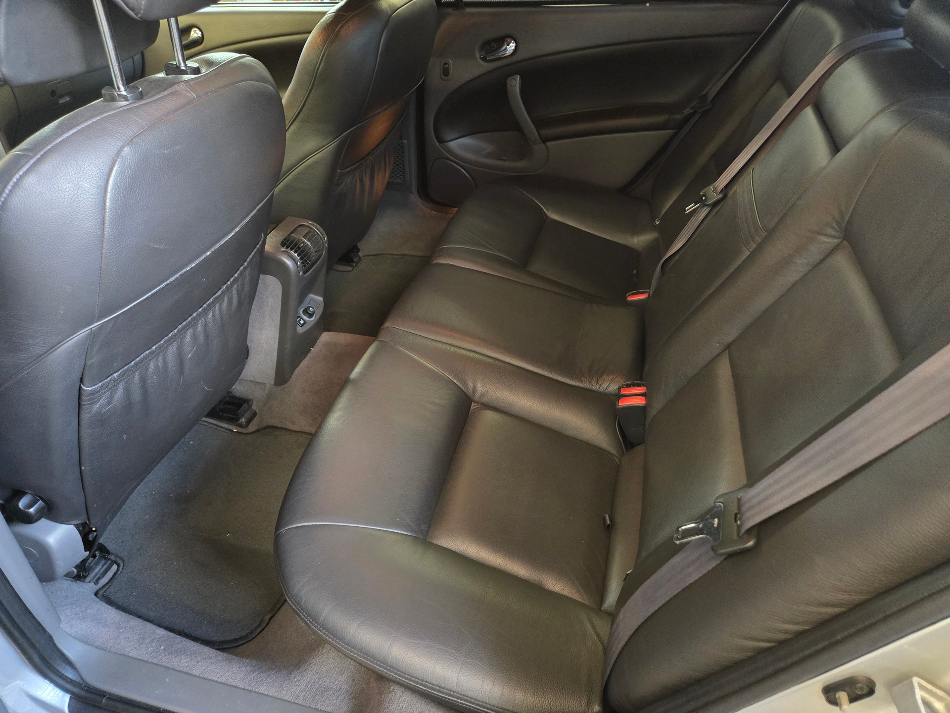 SAAB 9-5 2.3T Aero-image-11