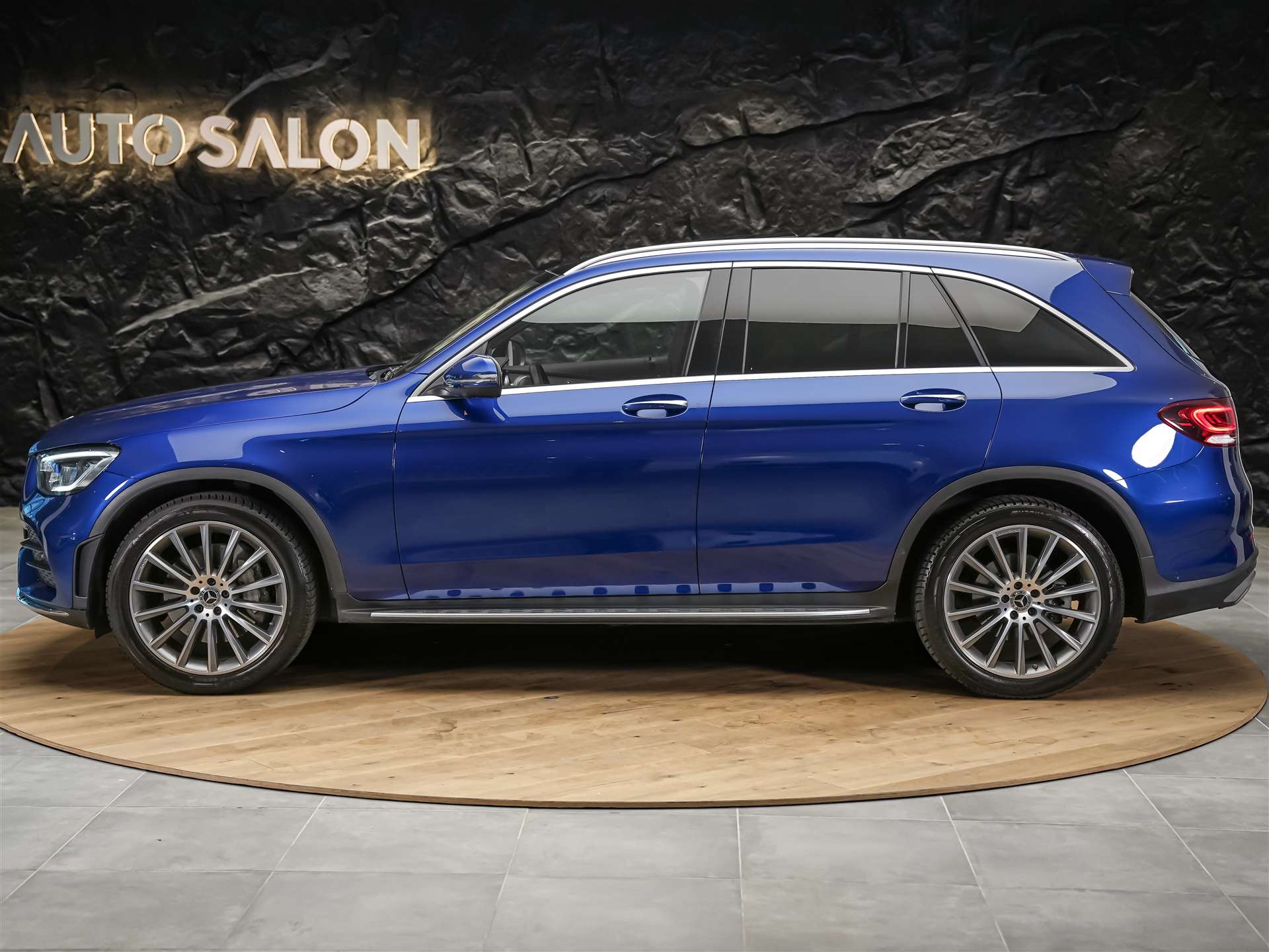 MERCEDES-BENZ GLC 200 AMG Line 4Matic 9G-Tronic *CH Auto*Facelift*EL. Sitze mit Memory*Panorama*-image-2