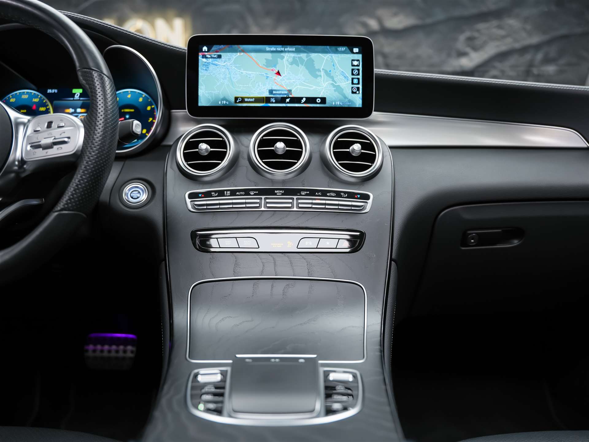 MERCEDES-BENZ GLC 200 AMG Line 4Matic 9G-Tronic *CH Auto*Facelift*EL. Sitze mit Memory*Panorama*-image-21