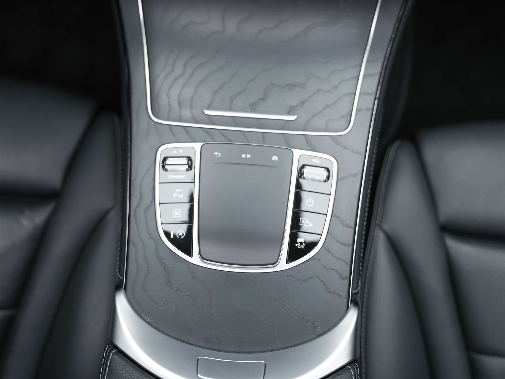 MERCEDES-BENZ GLC 200 AMG Line 4Matic 9G-Tronic *CH Auto*Facelift*EL. Sitze mit Memory*Panorama*-image-24