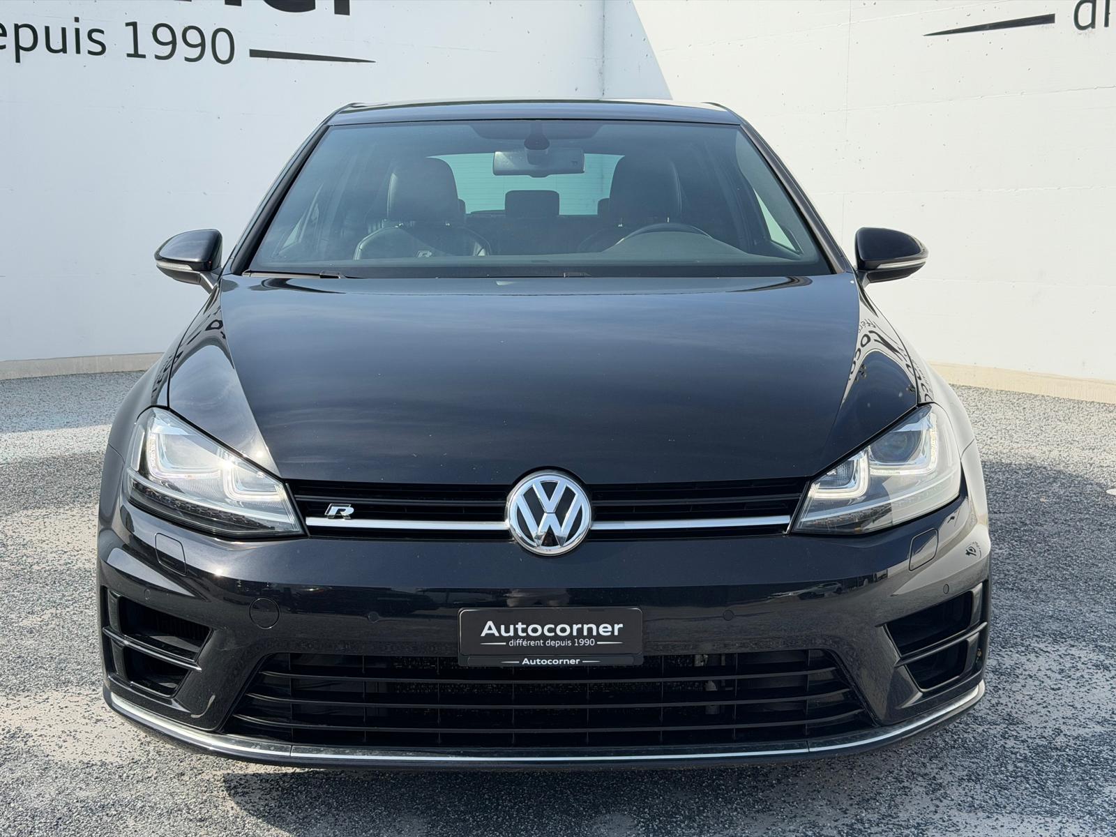VW Golf 2.0 TSI R 4Motion-showroom-element-3