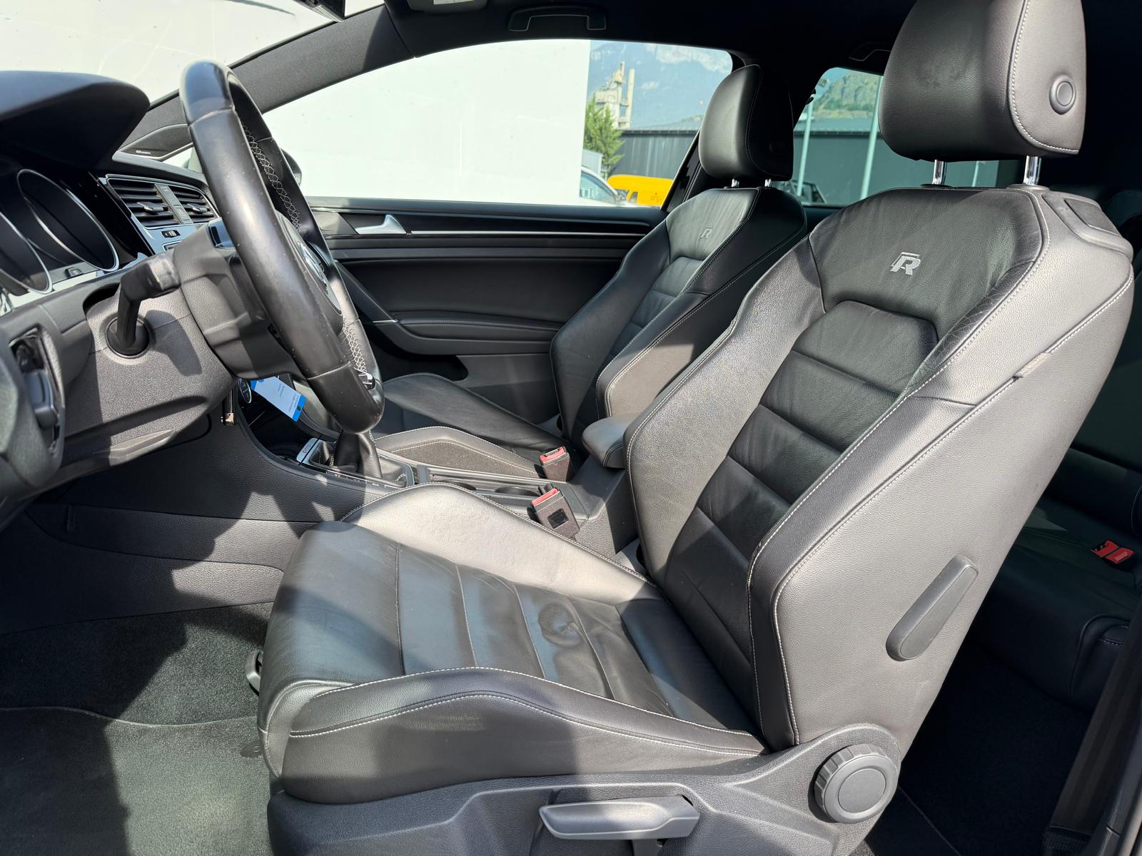 VW Golf 2.0 TSI R 4Motion-image-6