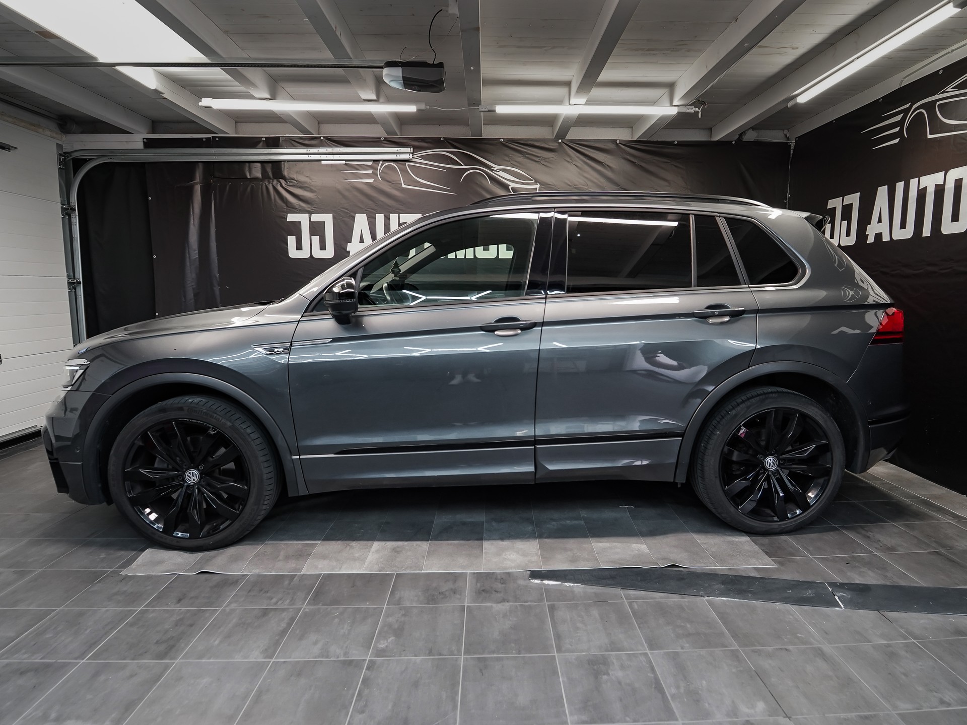 VW Tiguan 2.0TSI Highline 4Motion DSG-image-3