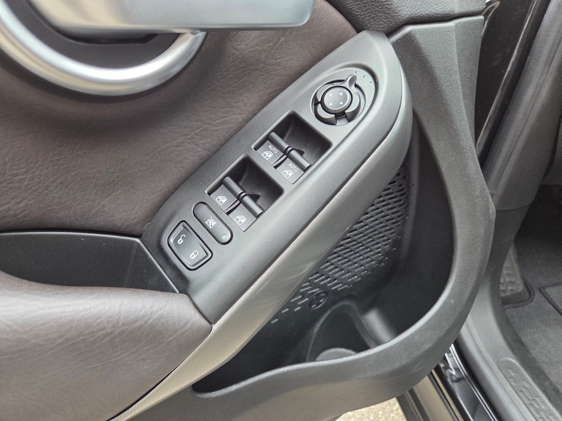 FIAT 500X 1.4T Lounge DCT-image-16