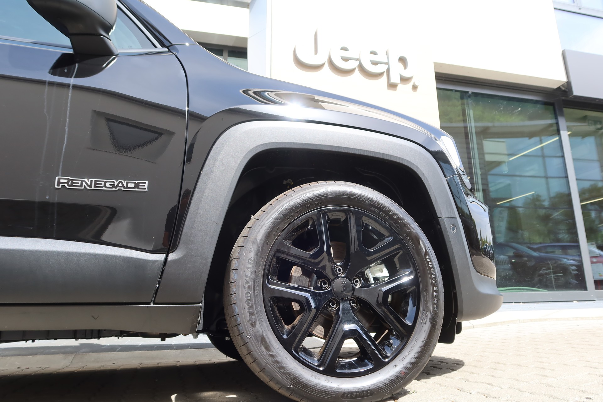 JEEP Renegade 1.5 MHEV Summit-image-6