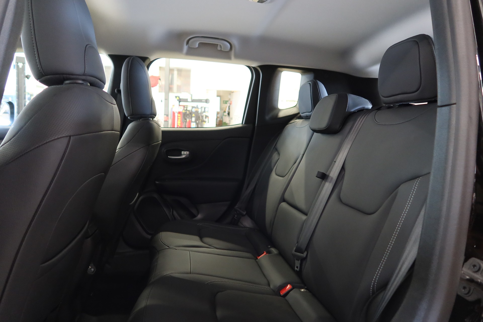 JEEP Renegade 1.5 MHEV Summit-image-10