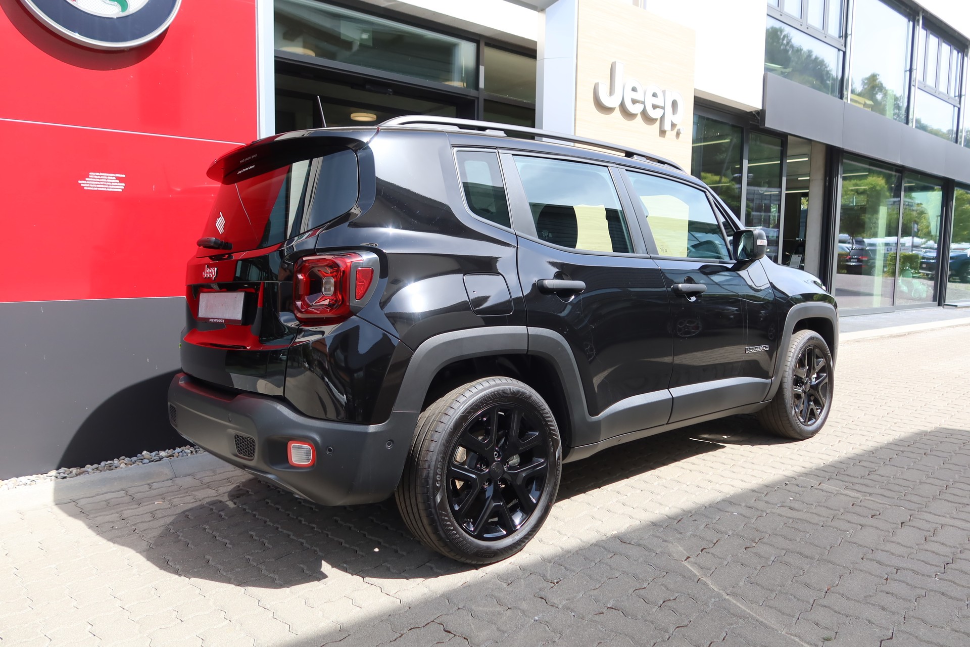 JEEP Renegade 1.5 MHEV Summit-image-4