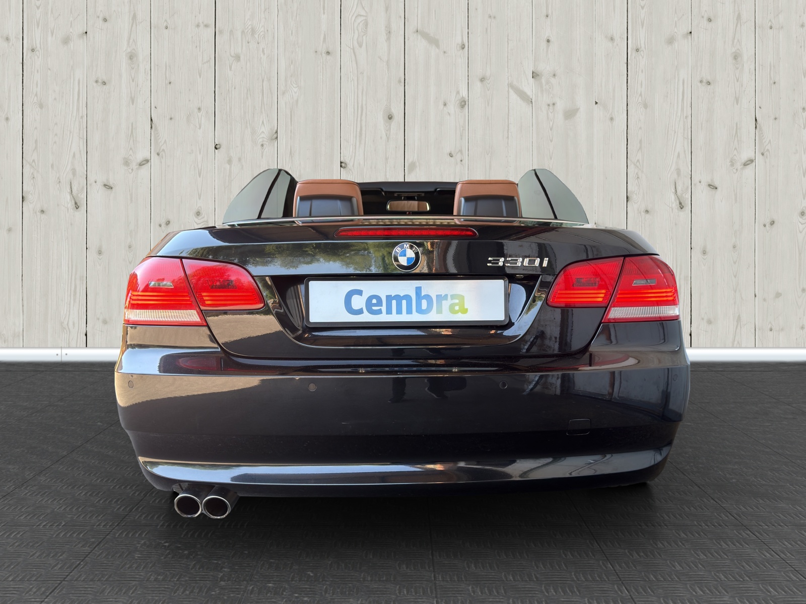 BMW 330i Cabriolet-image-5