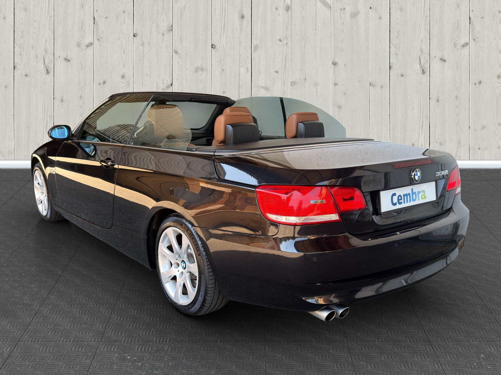 BMW 330i Cabriolet-image-4