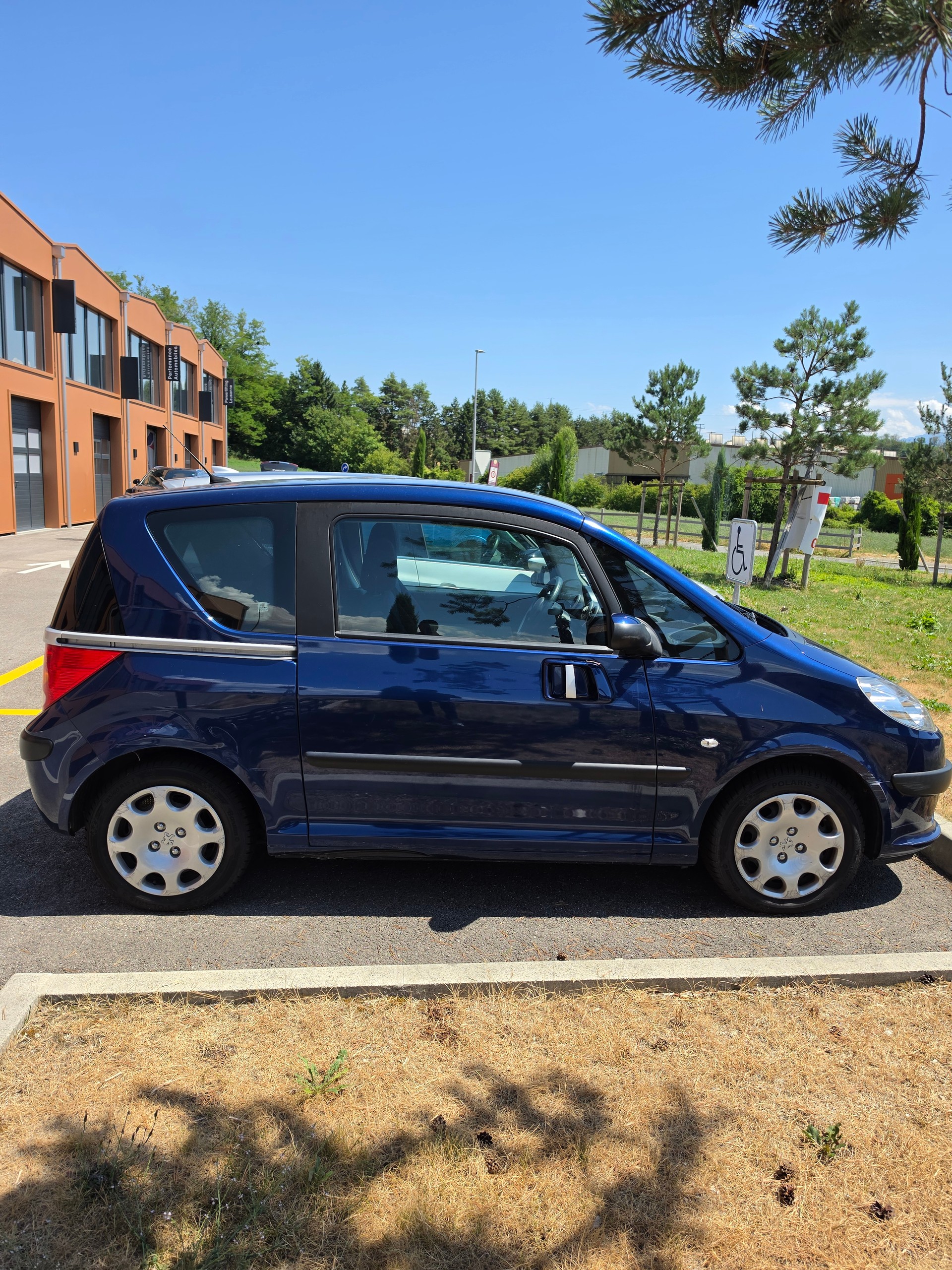 PEUGEOT 1007 1.4 Urban Sesam