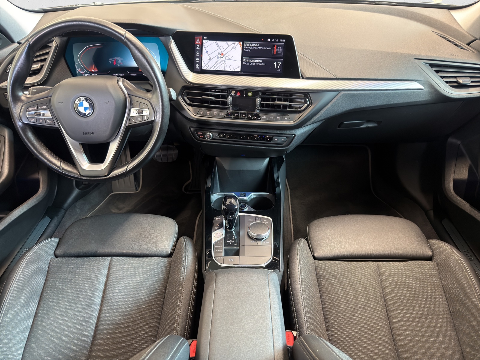 BMW 120i Steptronic Sport Line-image-12