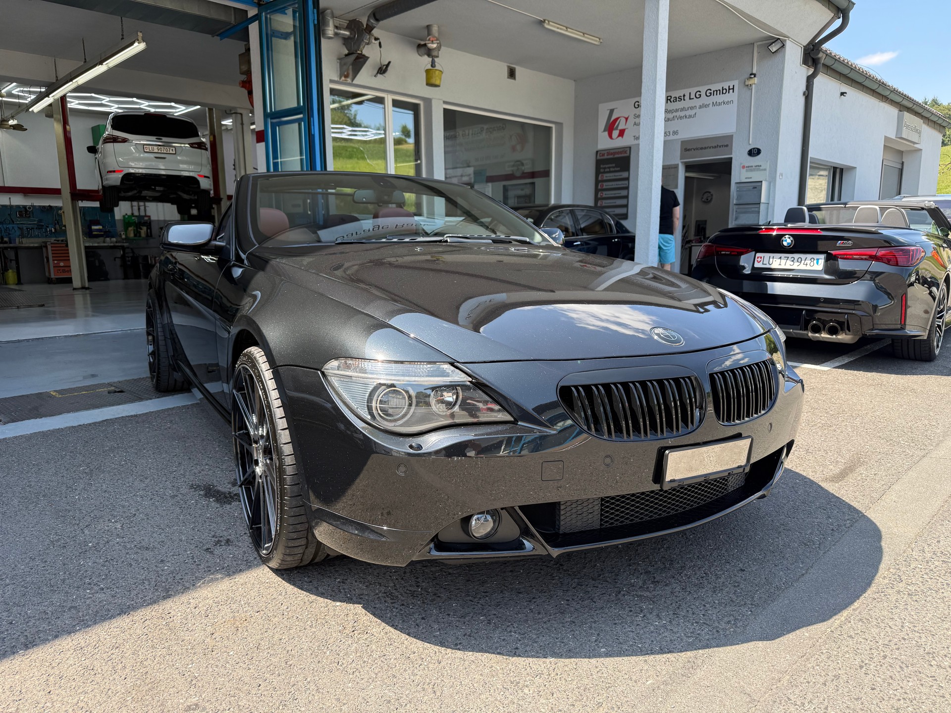 BMW 650i-image-3
