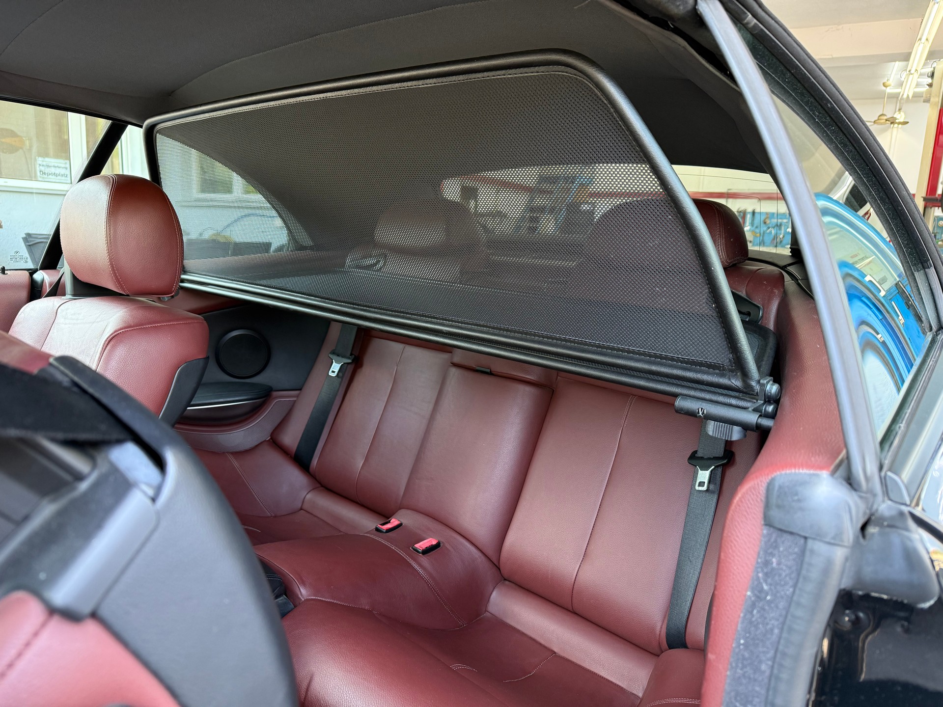 BMW 650i-image-15