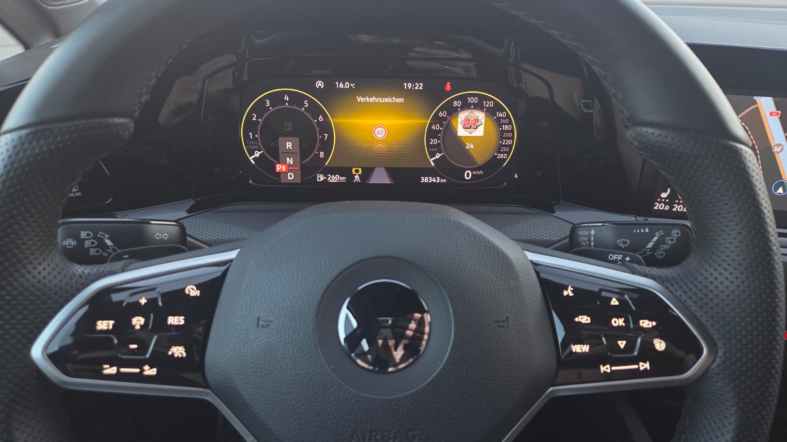 VW Golf 2.0 TSI GTI DSG-image-9