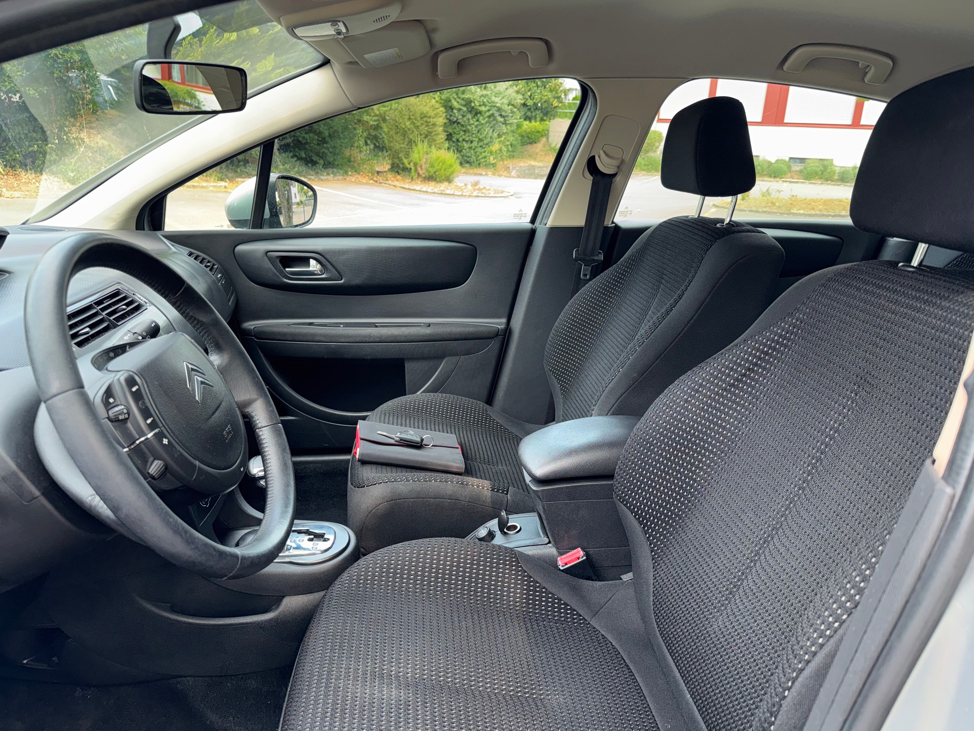 CITROEN C4 Berline 1.6i 16V VTR (Pack) Automatic-image-7