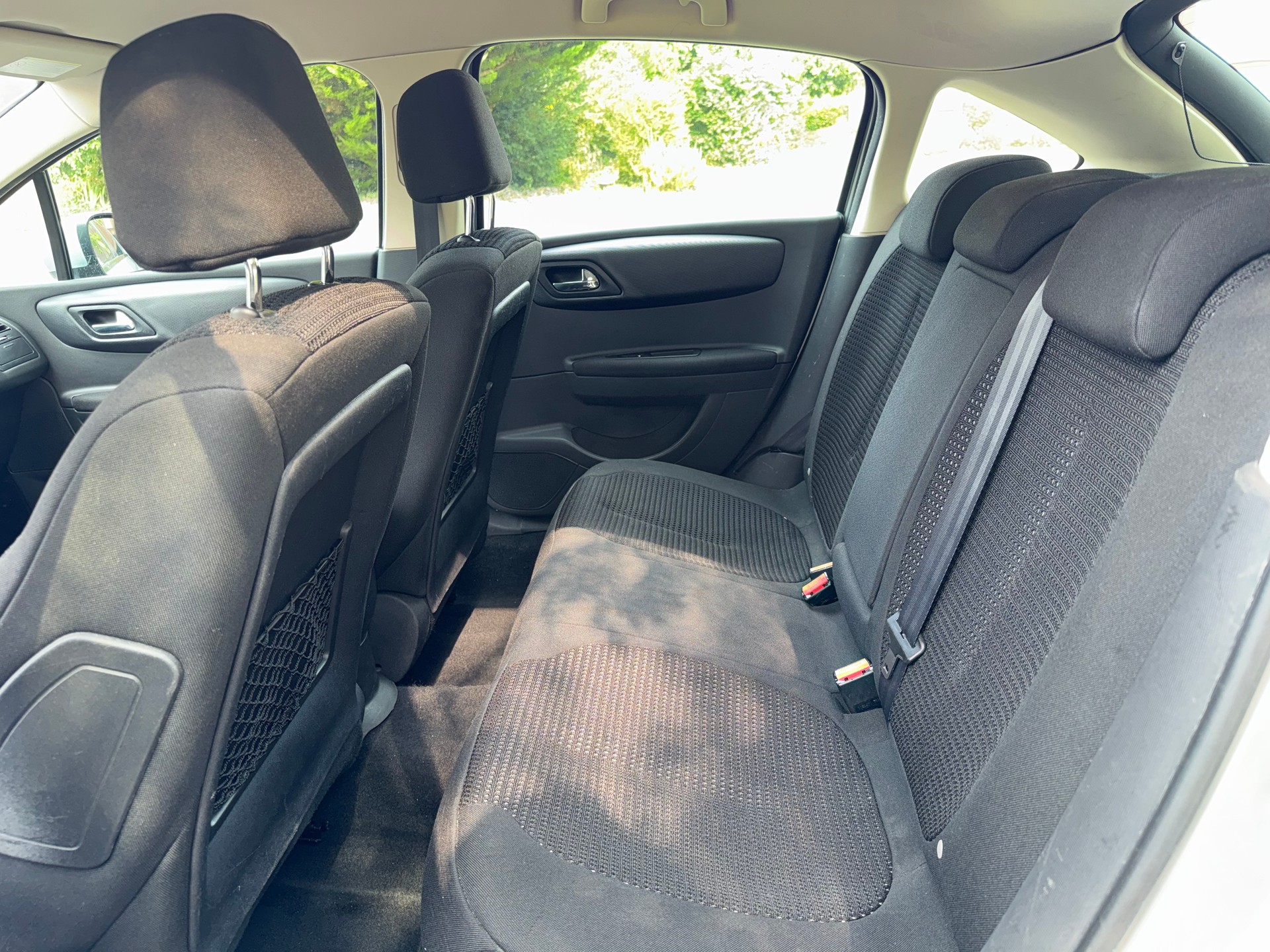 CITROEN C4 Berline 1.6i 16V VTR (Pack) Automatic-image-8
