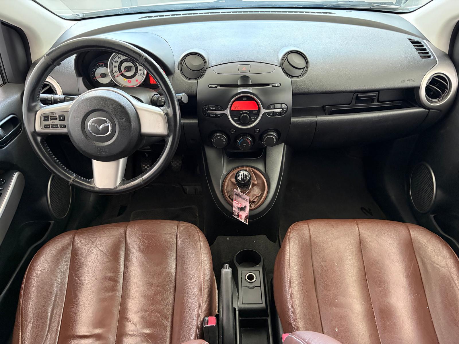 MAZDA 2 1.3i 16V Exclusive-image-9